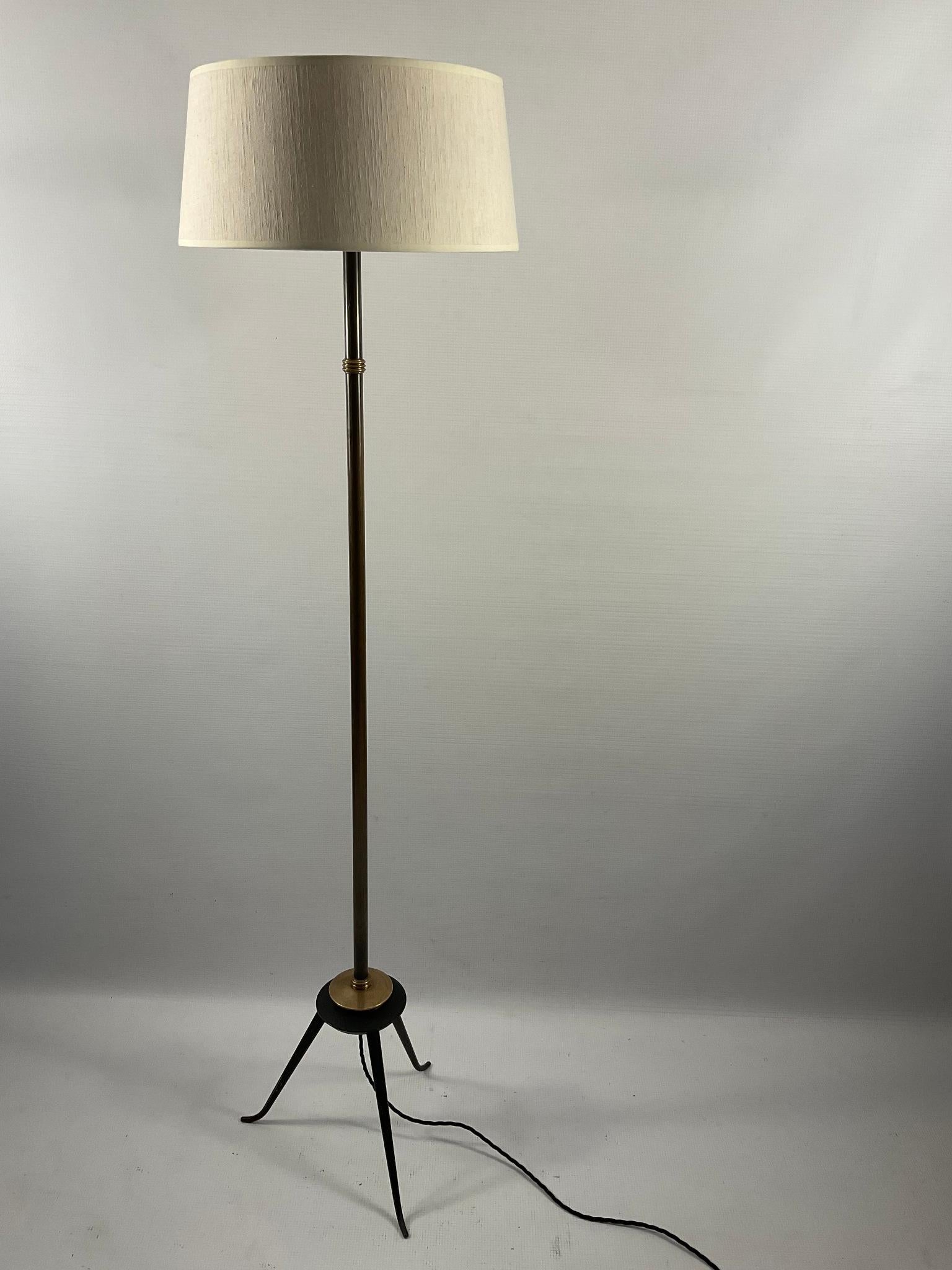 Brass 1950s Tripod Floor Lamp in Patinated Bronze For Sale