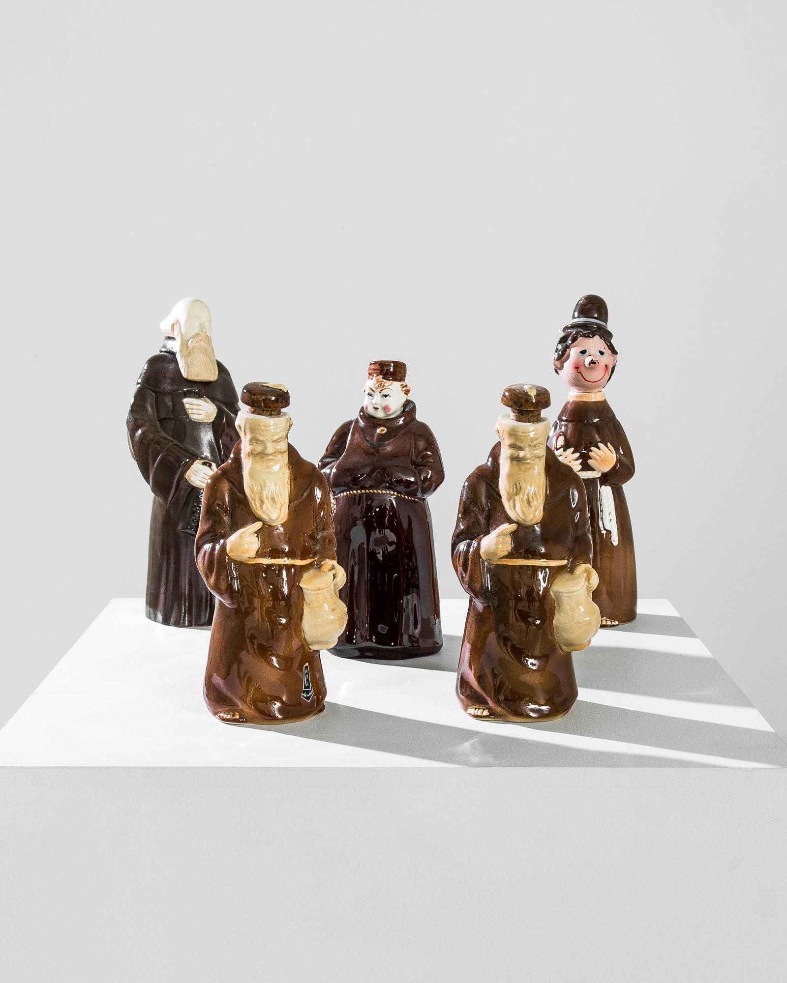 1950er Jahre Franzsisch Friar Keramik Schnapsflasche (Französisch) im Angebot