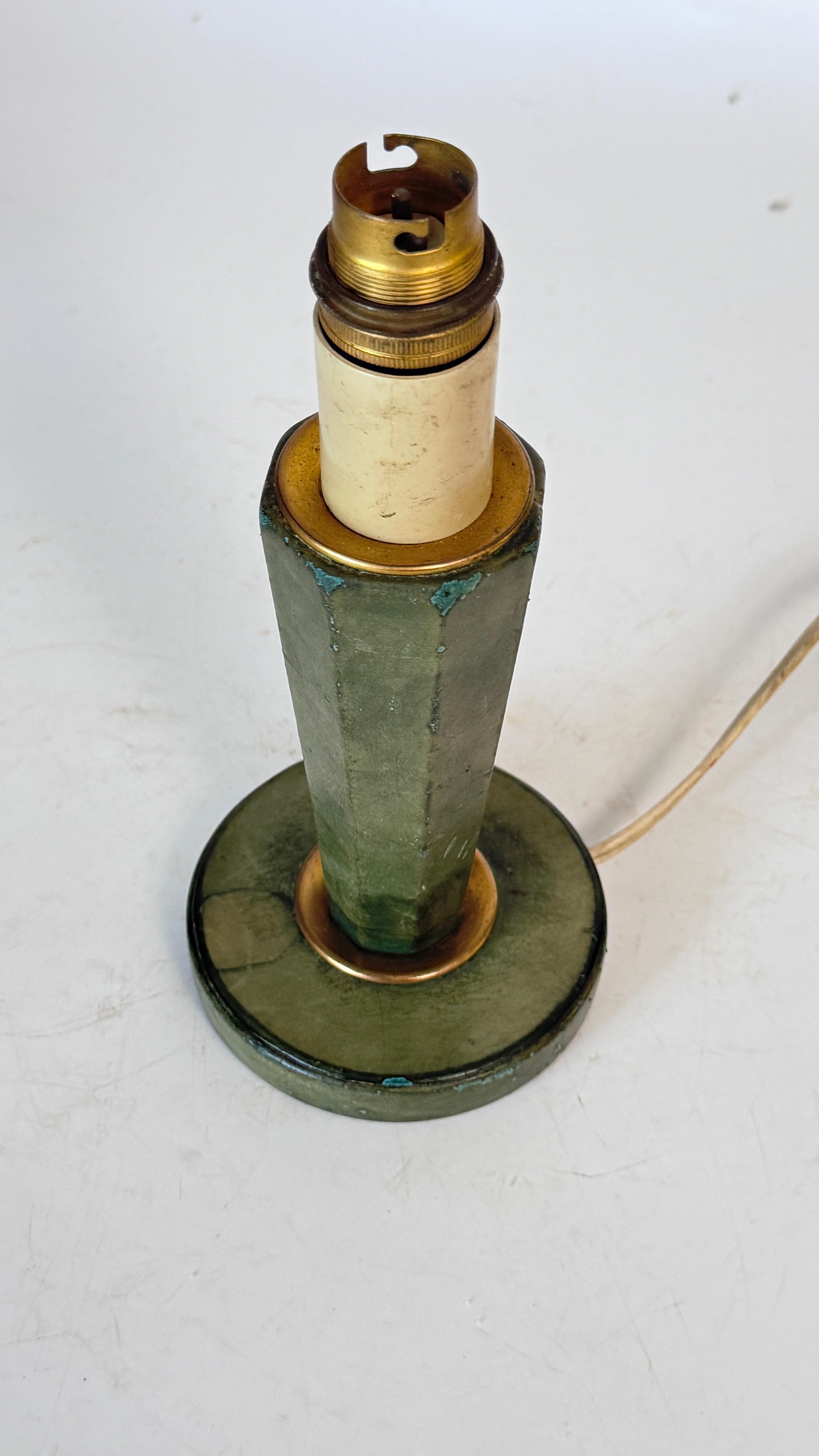 1950s French Green Leather Table Lamp – Brass Details – Jacques Adnet Style For Sale 1