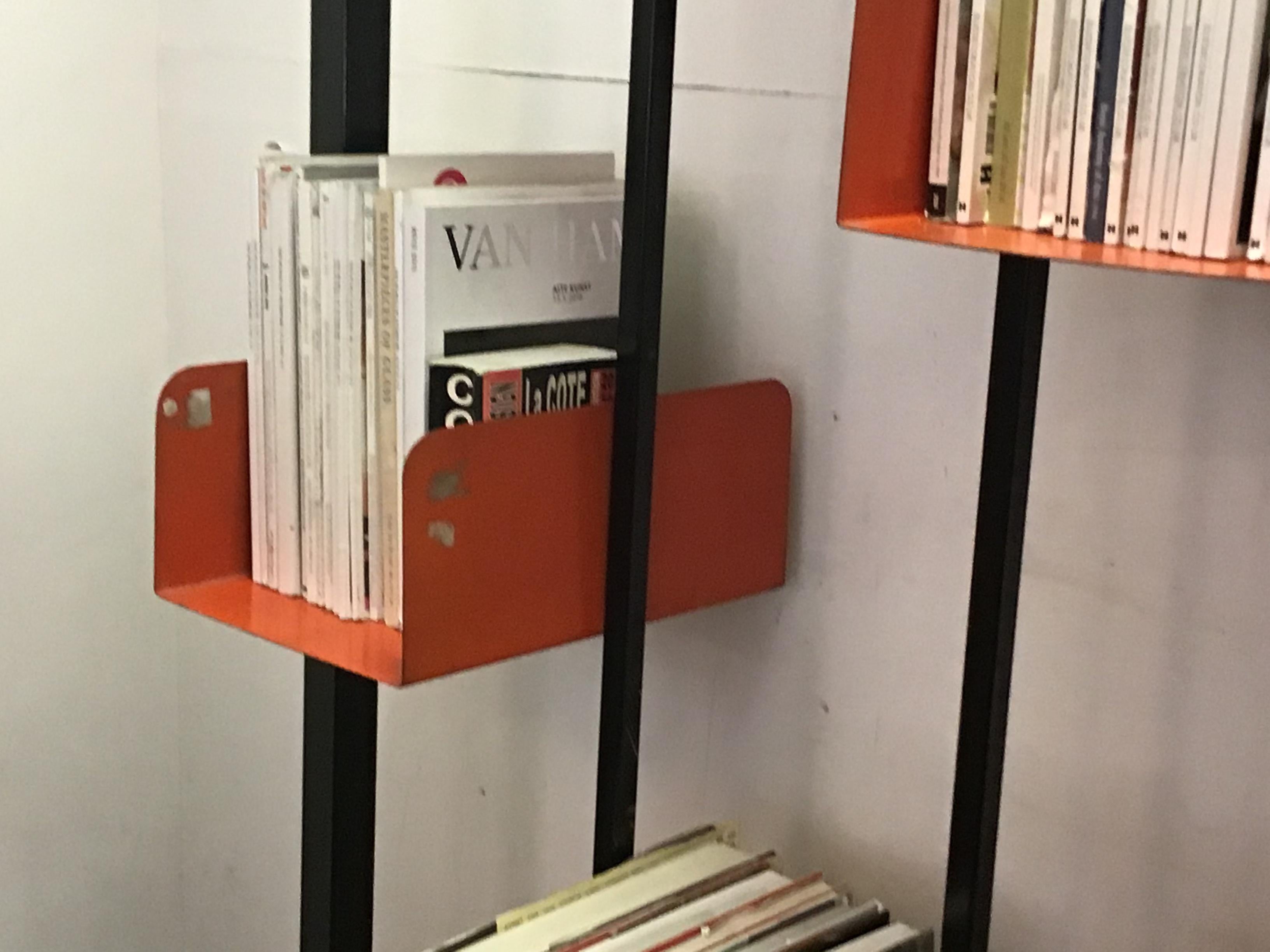 1950s French Industrial Modular Shelving System In Good Condition For Sale In London, Lambeth