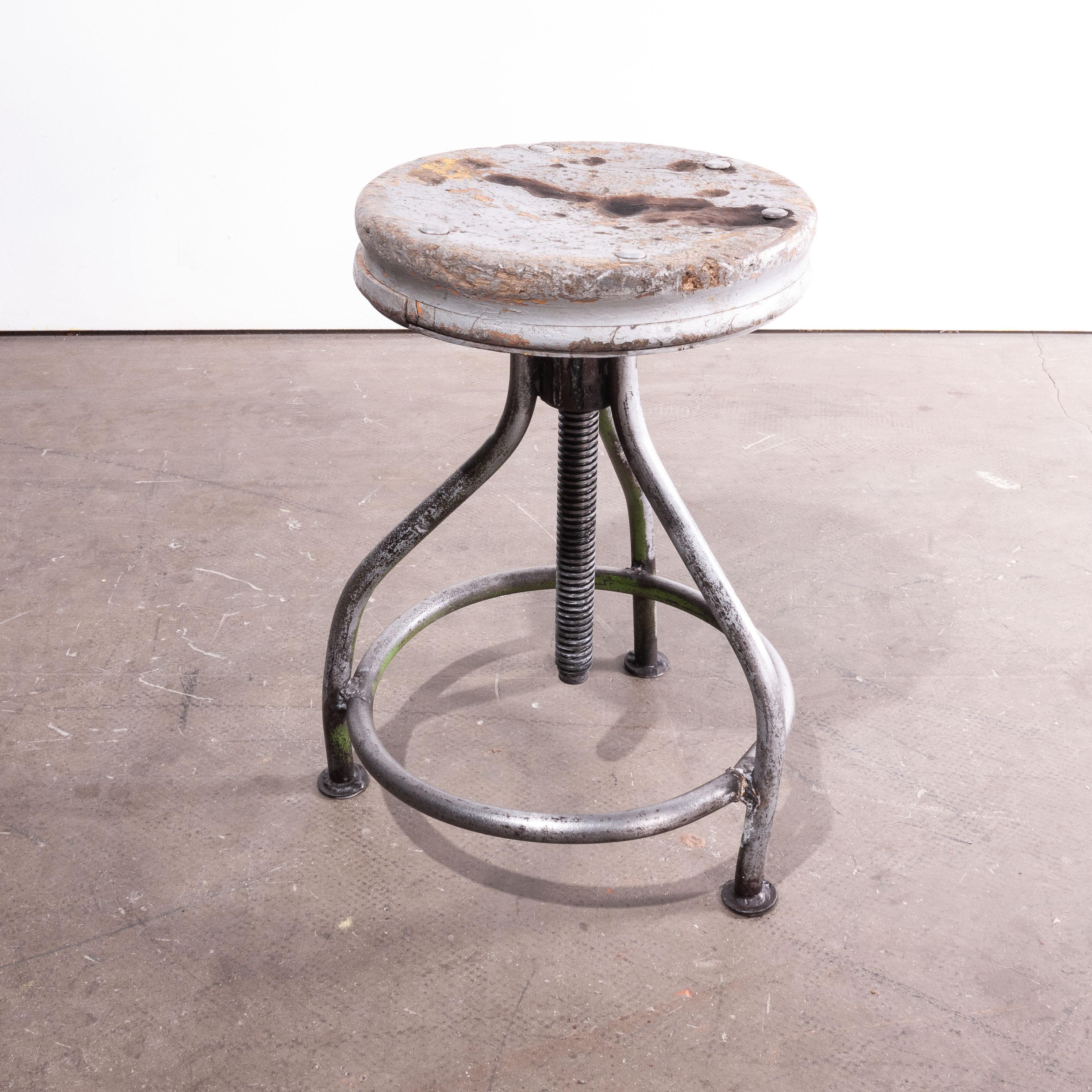 1950s French Industrial Swivelling Welders Stool In Good Condition In Hook, Hampshire