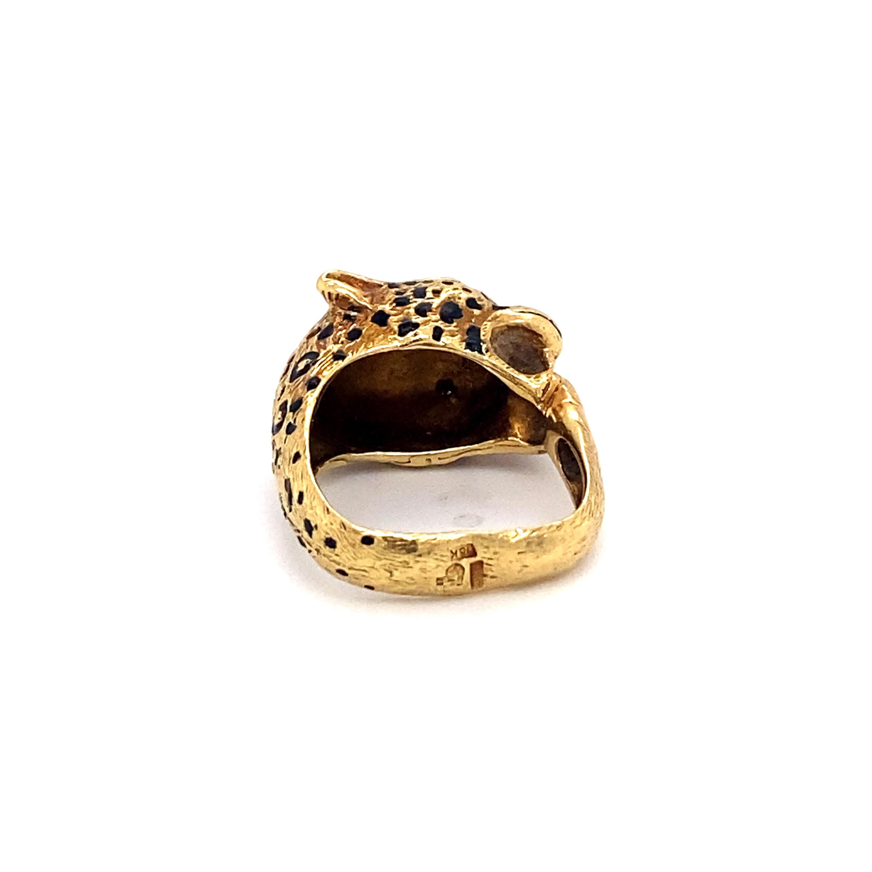 Retro 1950s French Leopard Ring with Ruby Eyes in 18 Karat Gold