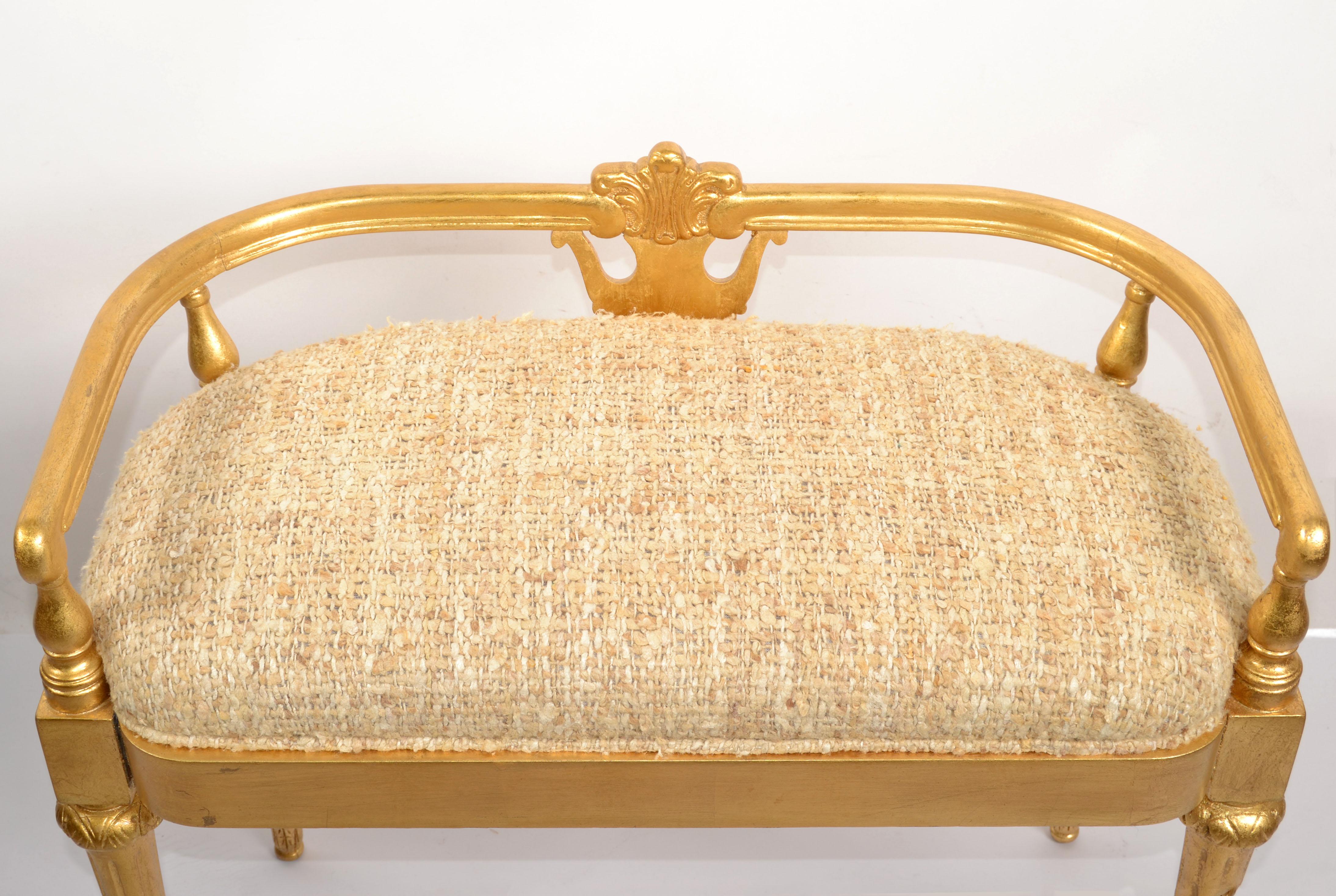 1950s French Louis XIV Style Hand Carved Giltwood Bench Wool Fabric Upholstery For Sale 6