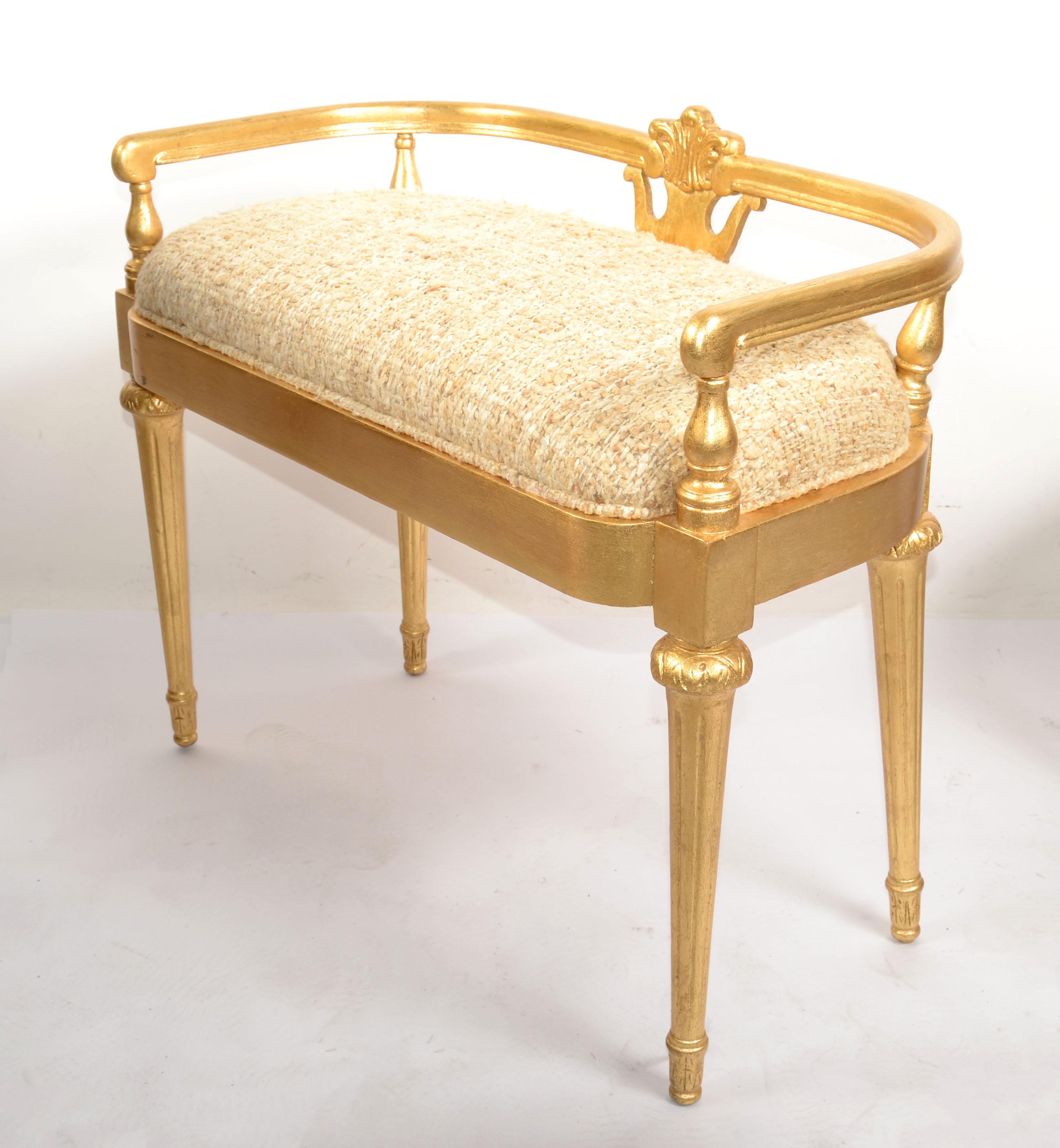 1950s French Louis XIV Style Hand Carved Giltwood Bench Wool Fabric Upholstery For Sale 1