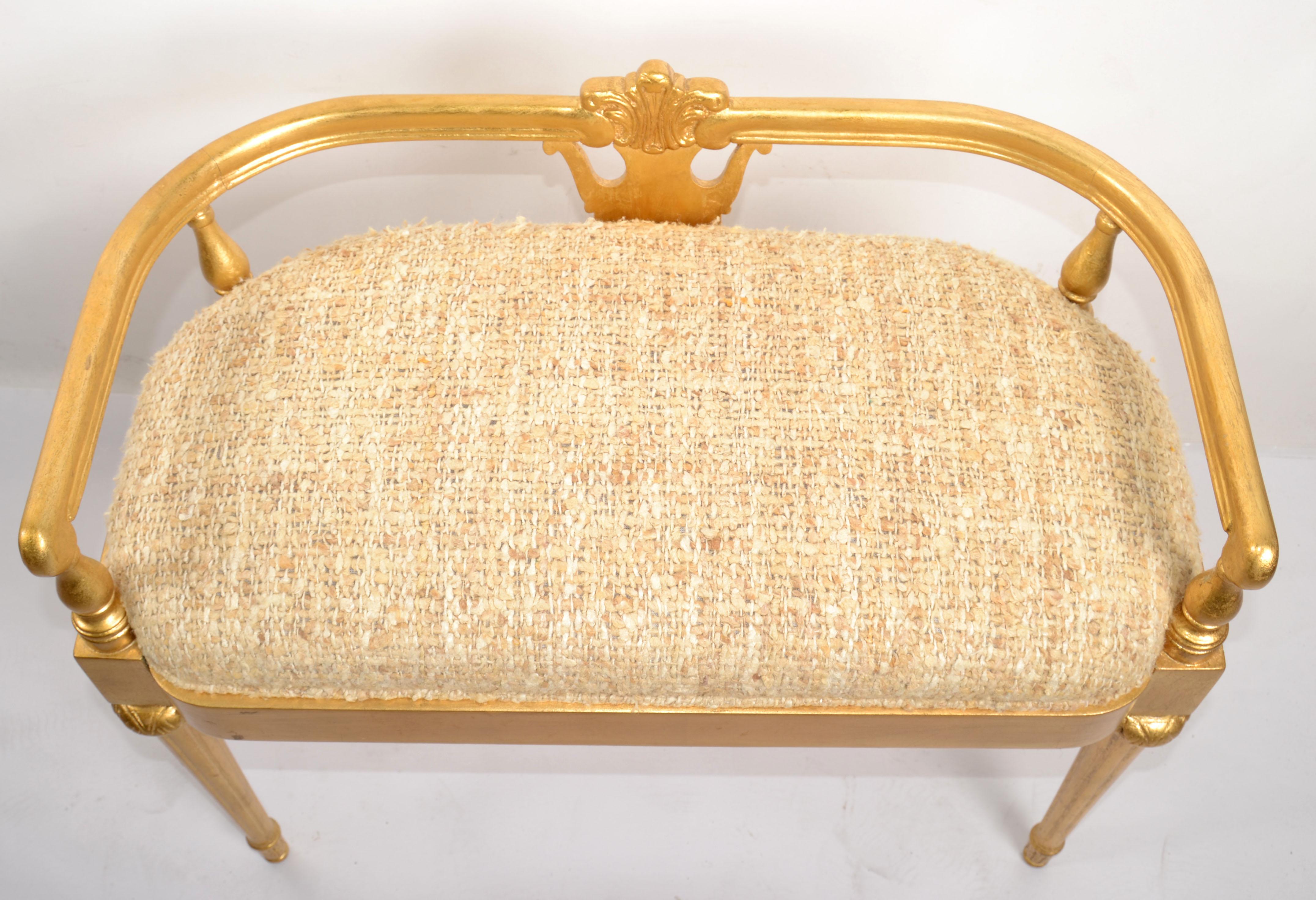 1950s French Louis XIV Style Hand Carved Giltwood Bench Wool Fabric Upholstery For Sale 4
