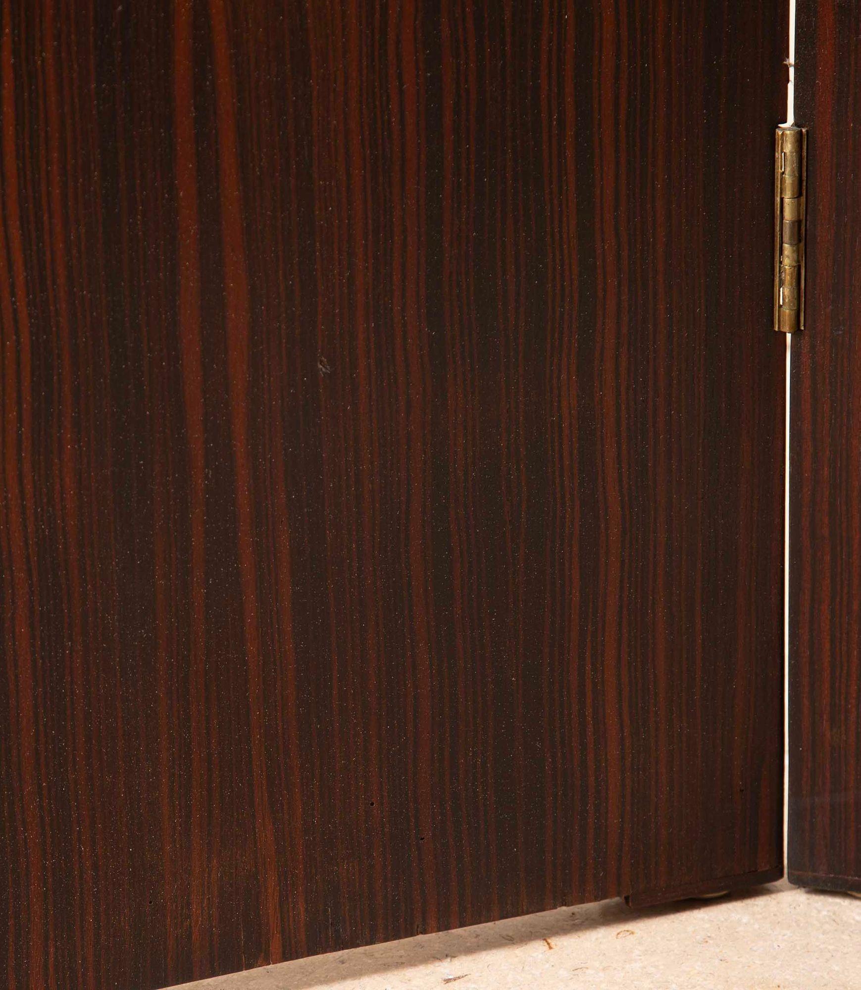 Mid-Century moderno Paravento francese in ebano Macassar del 1950 in vendita