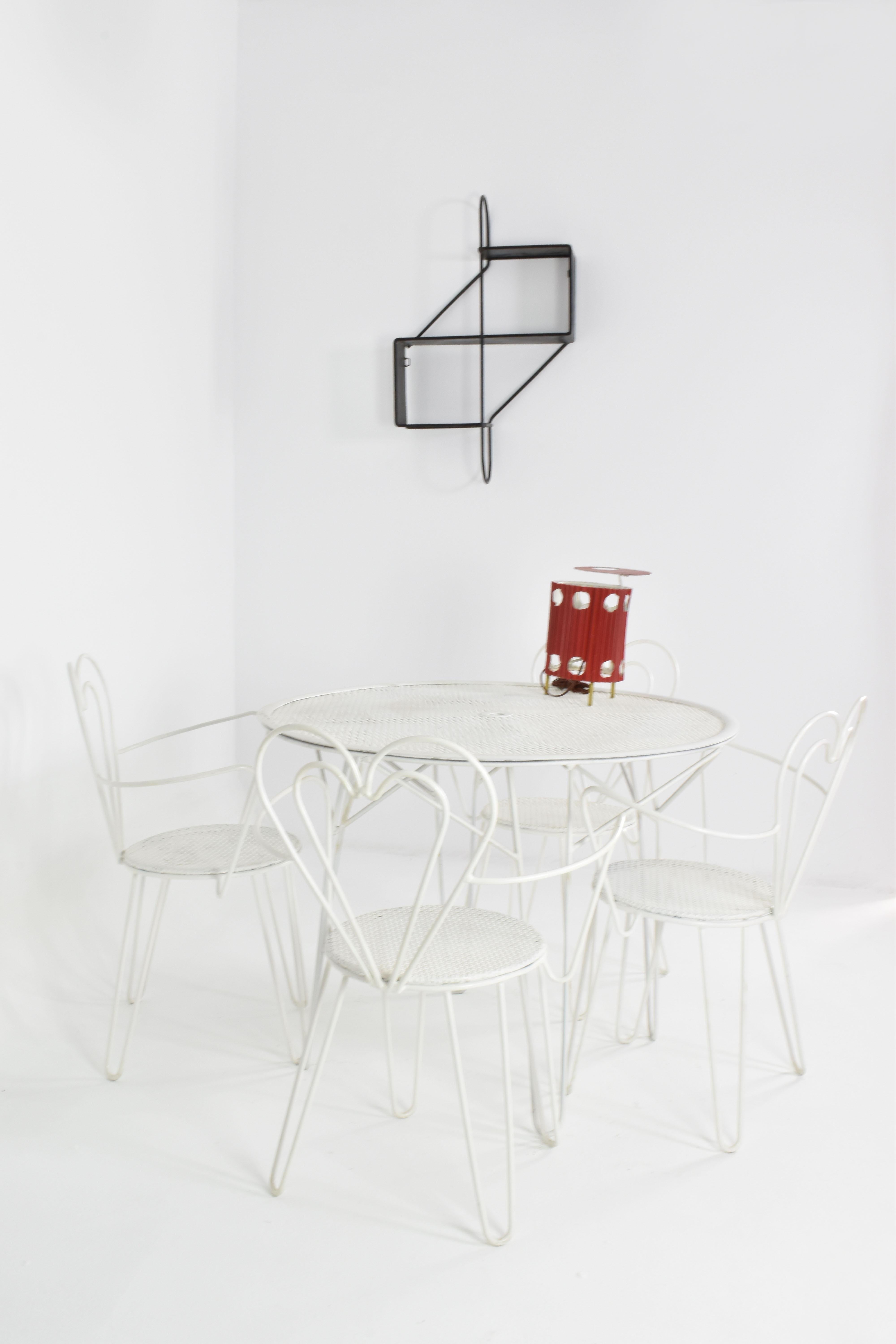 Laqué Table de jardin française du milieu du siècle Mathieu Mategot des années 1950 en vente