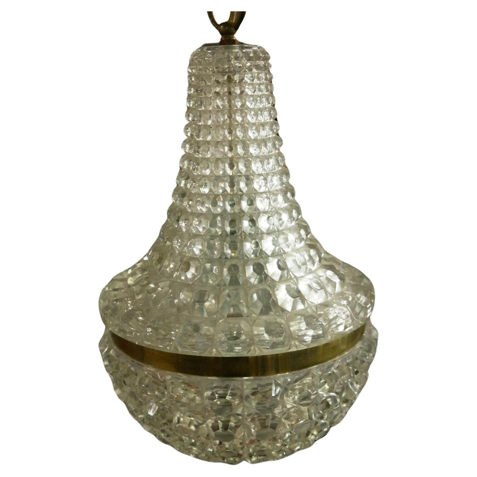 On offer a c1950s French Mid Century Modern Formed Art Glass Pendant Chandelier Fixture. This is an unmarked Baccarat fixture. Bag and tent form. Quite unique!
