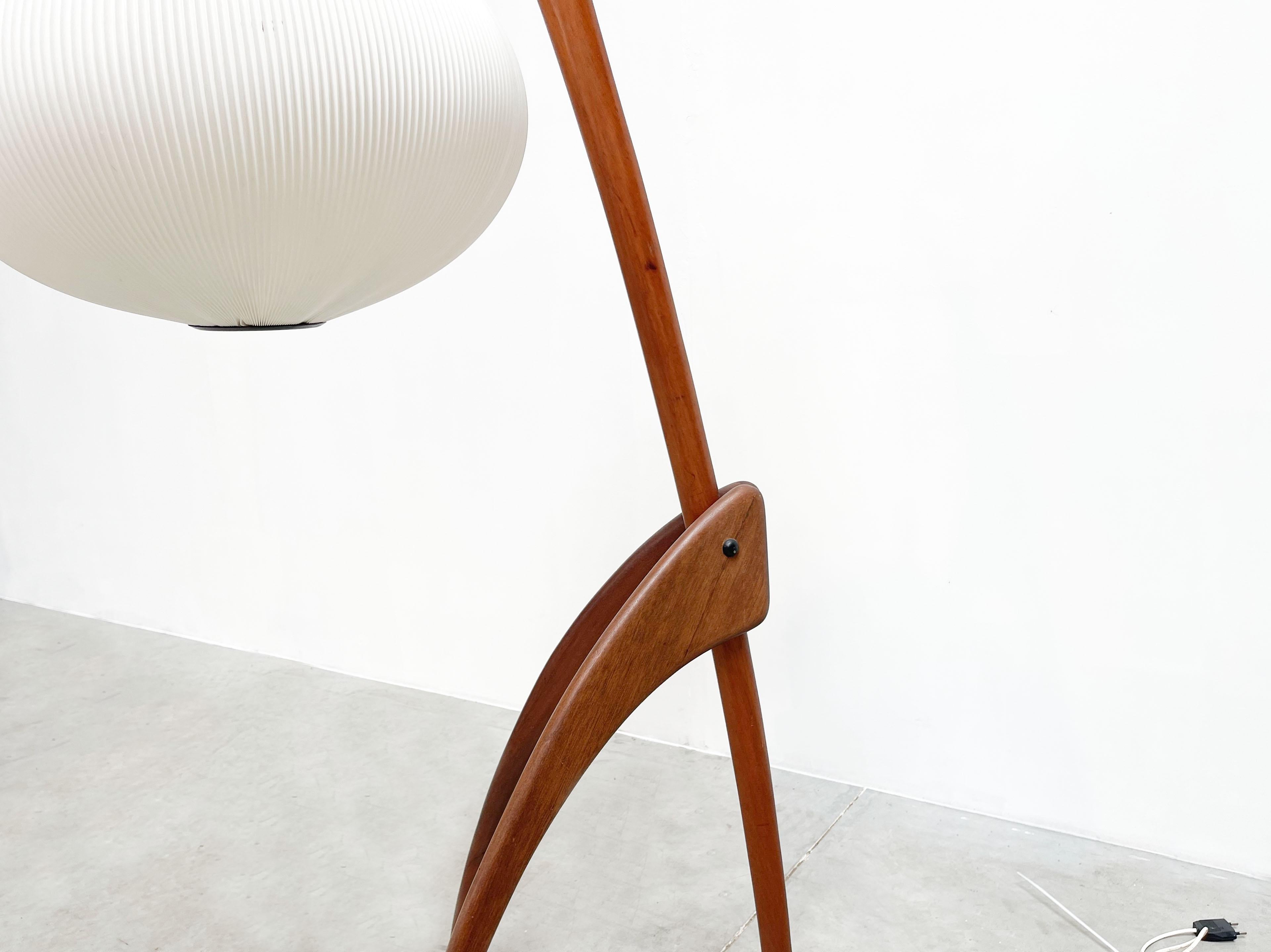 Jean Rispal Praying Mantis
A 1950s floor lamp made by Jean Rispal. The lamp always attracts attention due to its very simple appearing design and organic shape.

 

Jean Rispal took his inspiration from the dynamic shape of a praying mantis. He