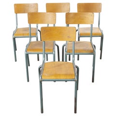 Mullca ensemble de six chaises de salle à manger empilables vintage françaises des années 1950