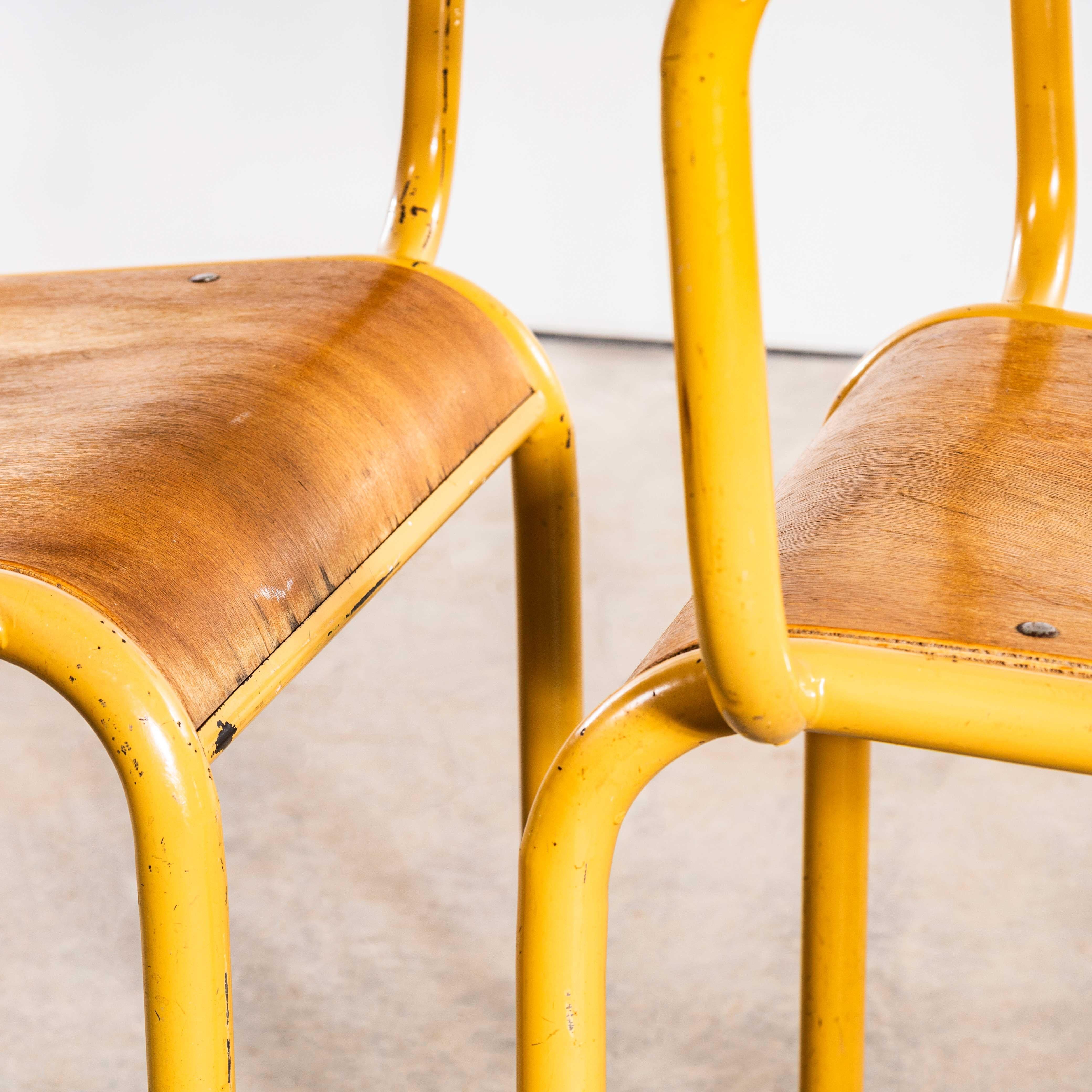 Sillones Franceses Stella Mostaza Años 50 - Pareja Francés en venta