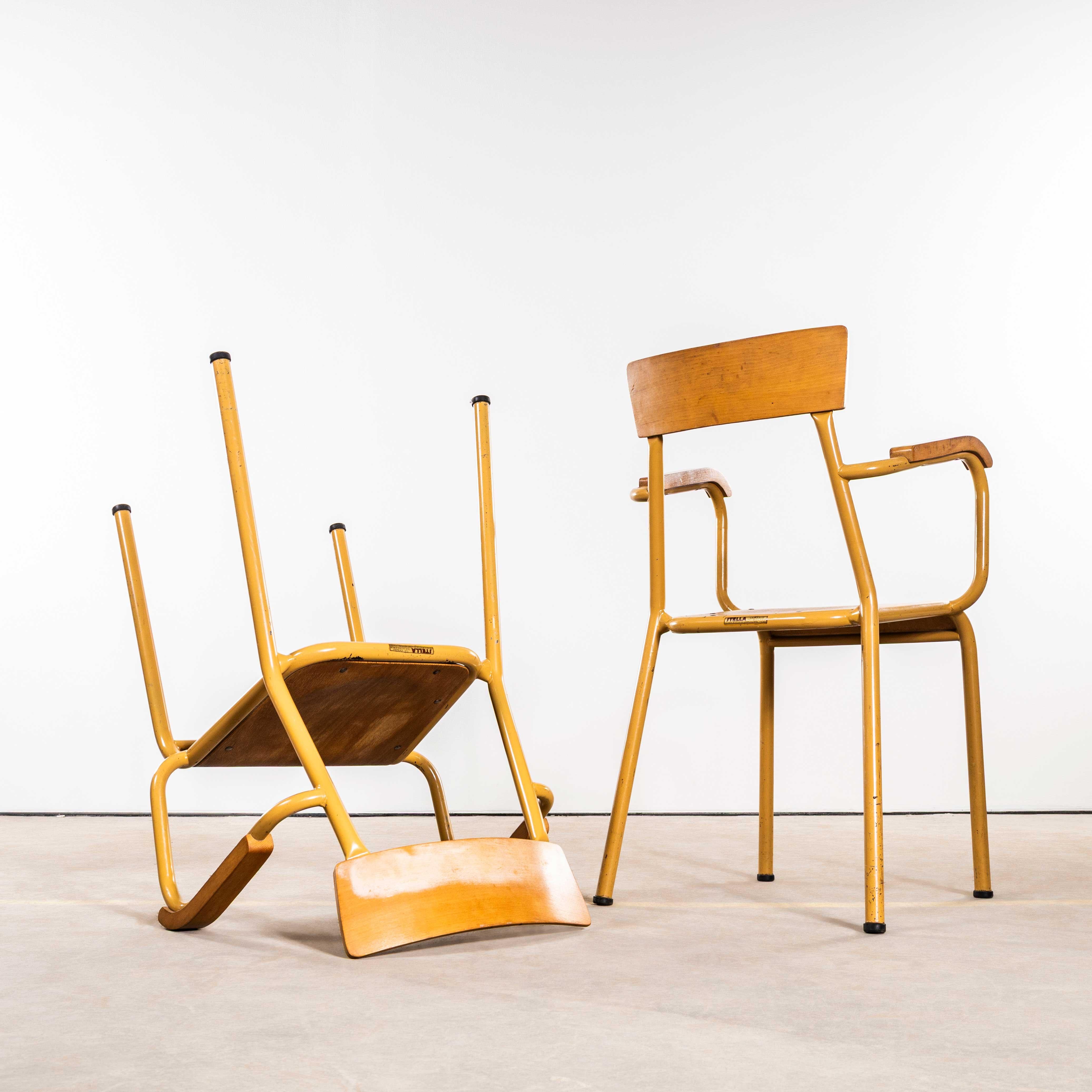 Sillones Franceses Stella Mostaza Años 50 - Pareja en Bueno estado para la venta en Hook, Hampshire