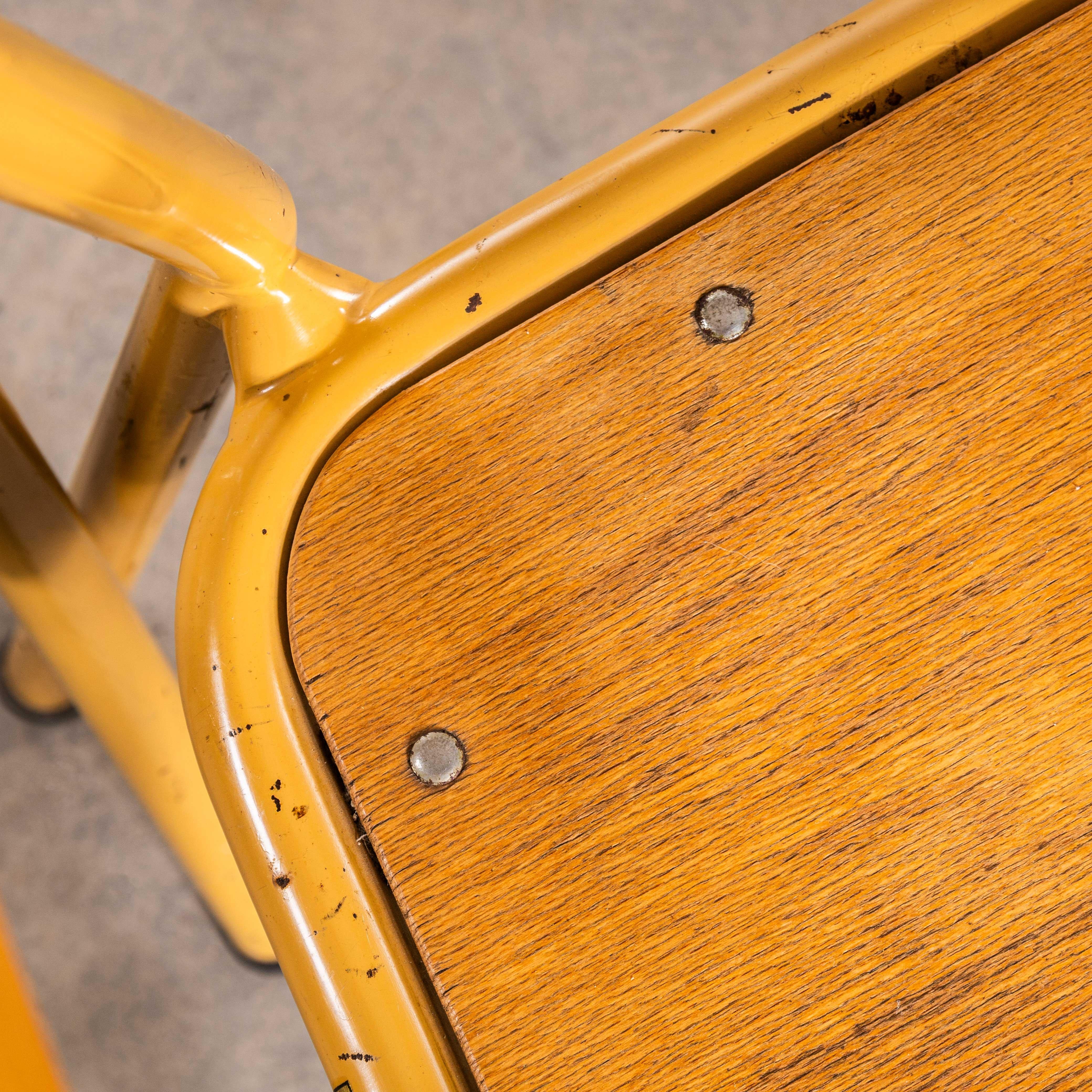 Sillones Franceses Stella Mostaza Años 50 - Pareja mediados del siglo XX en venta