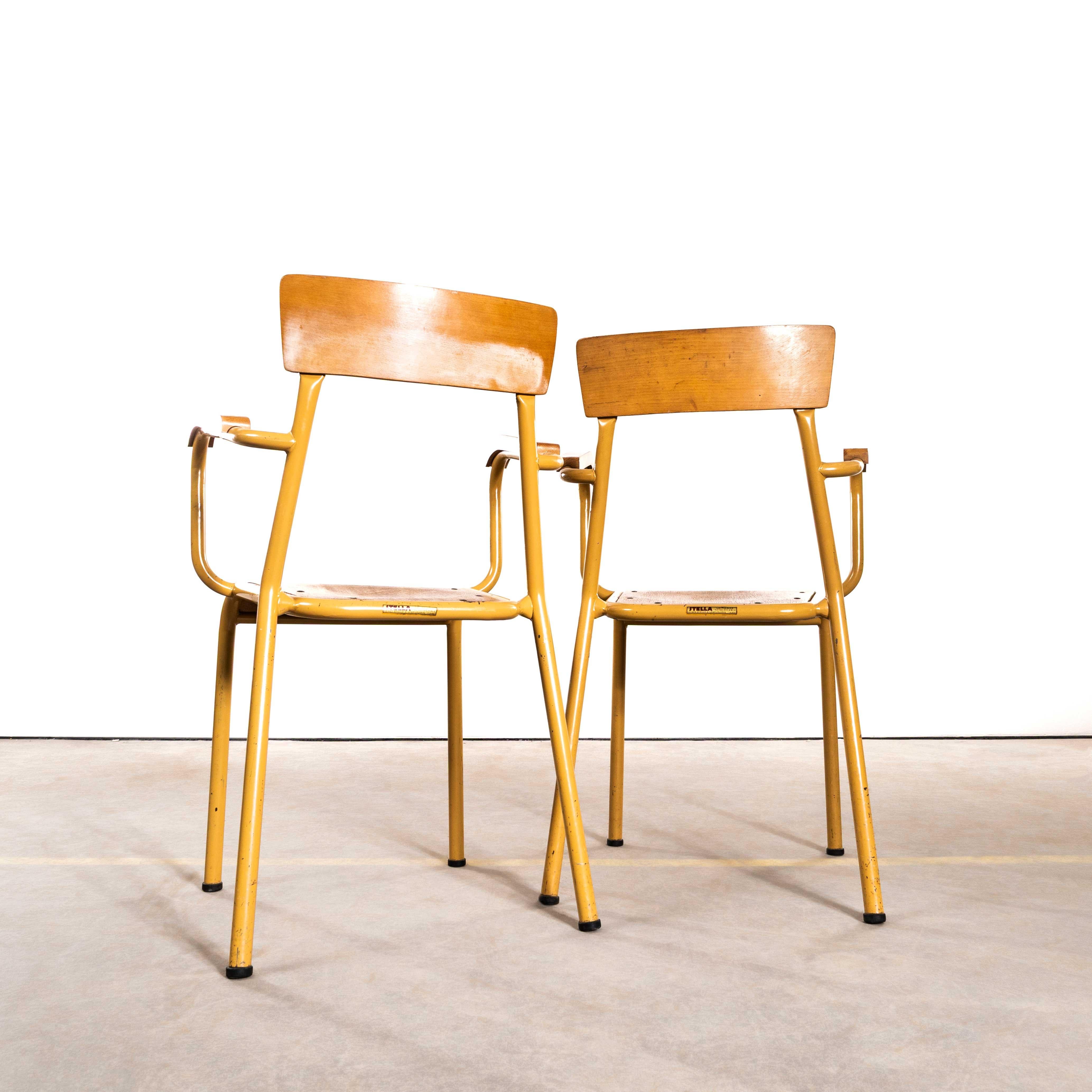 Sillones Franceses Stella Mostaza Años 50 - Pareja Haya en venta