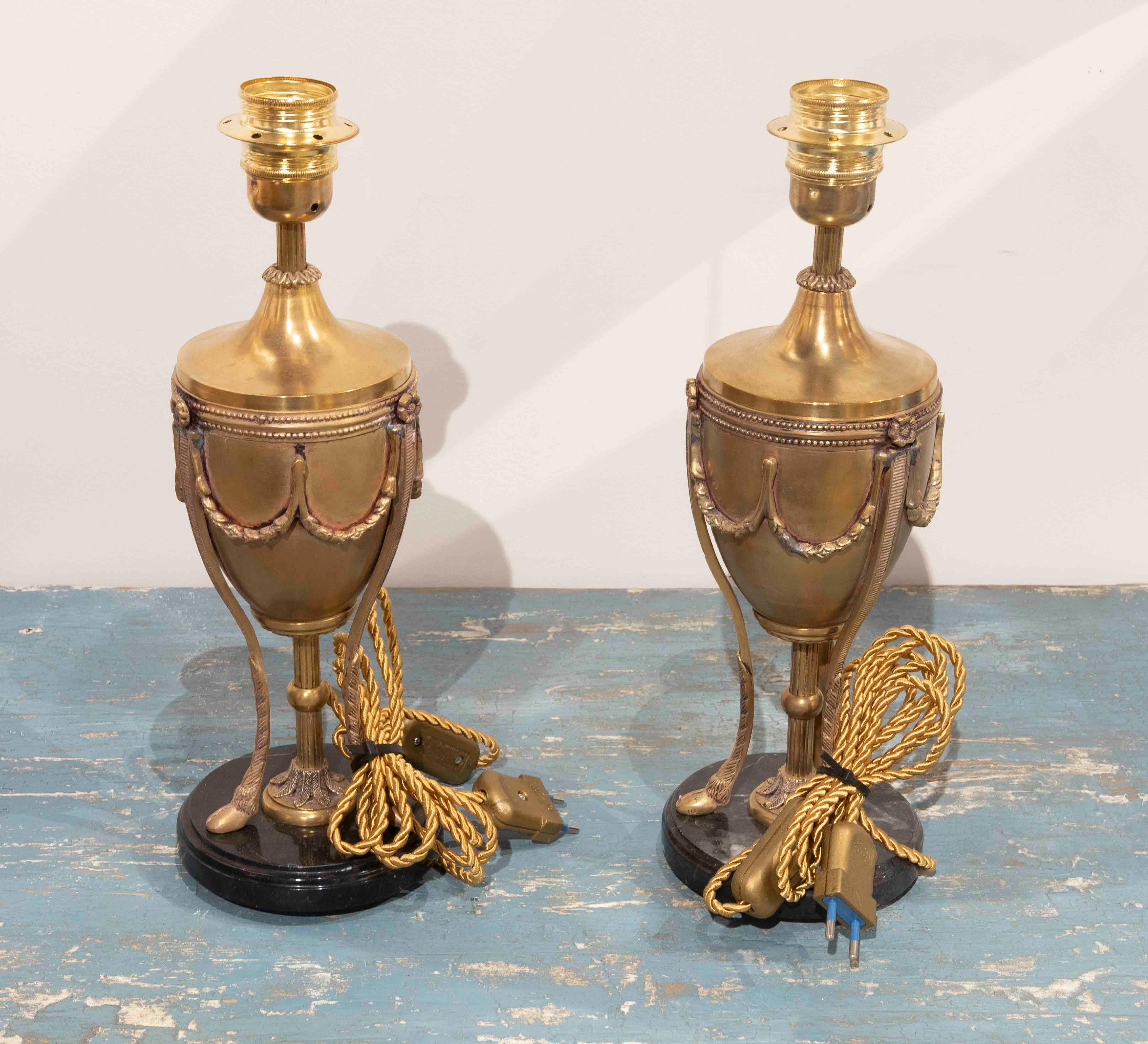 1950s French Pair of Brass Lamps with Marble Base For Sale 2
