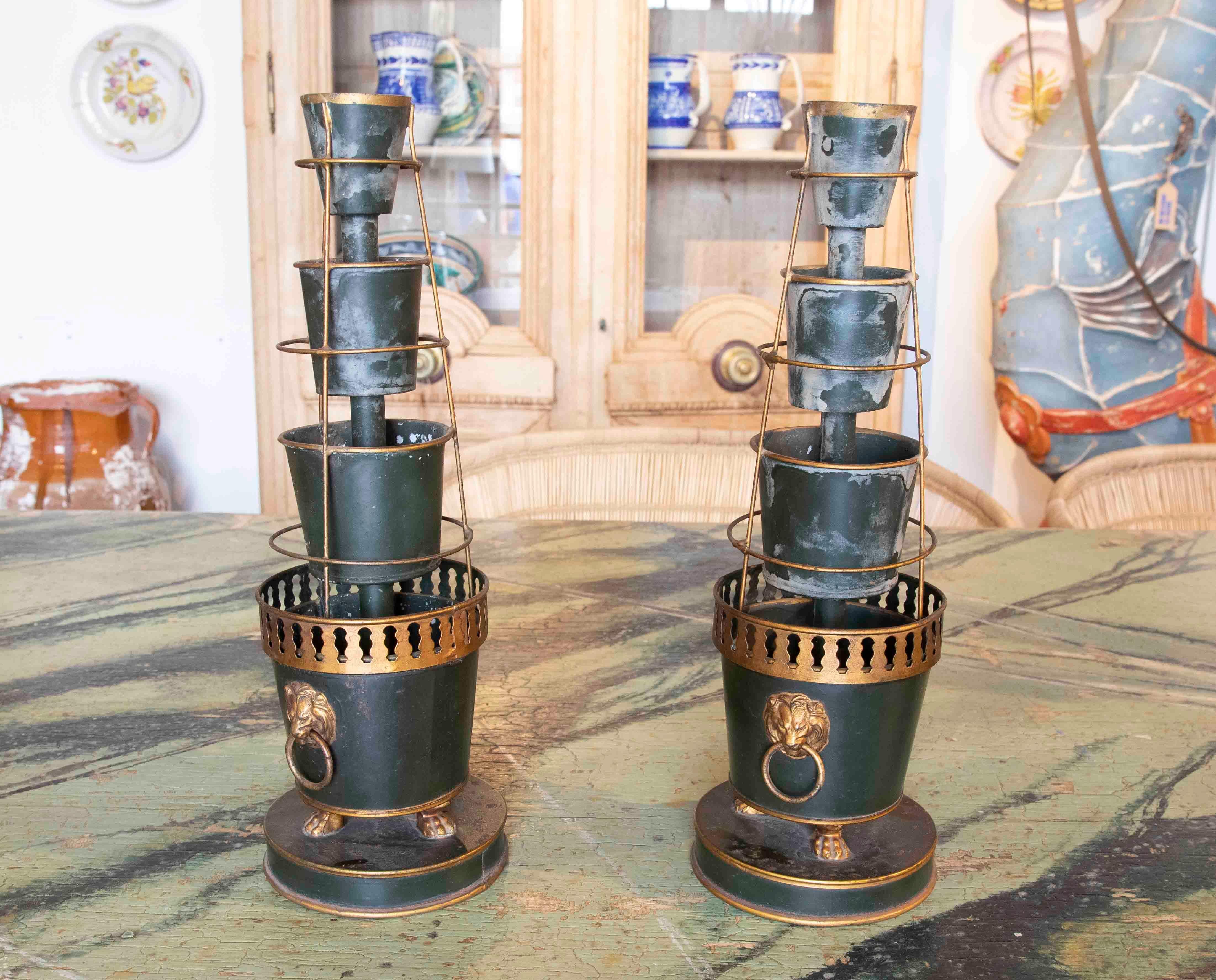 1950s French Pair of Iron Flowerpots with Lion Faces In Good Condition In Marbella, ES