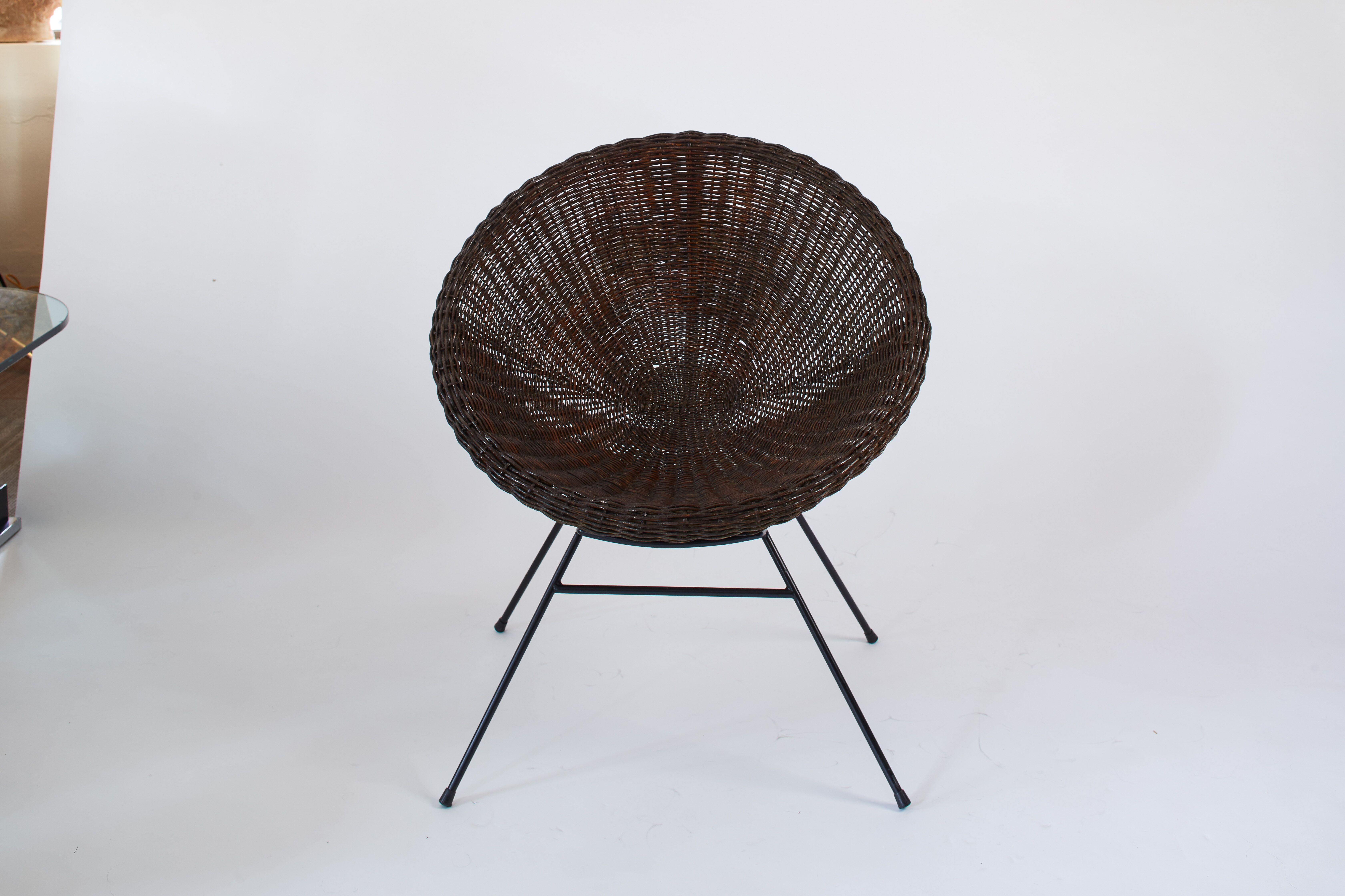Mid-20th Century 1950s French Pair of Saucer Chairs in Rattan and Black Metal