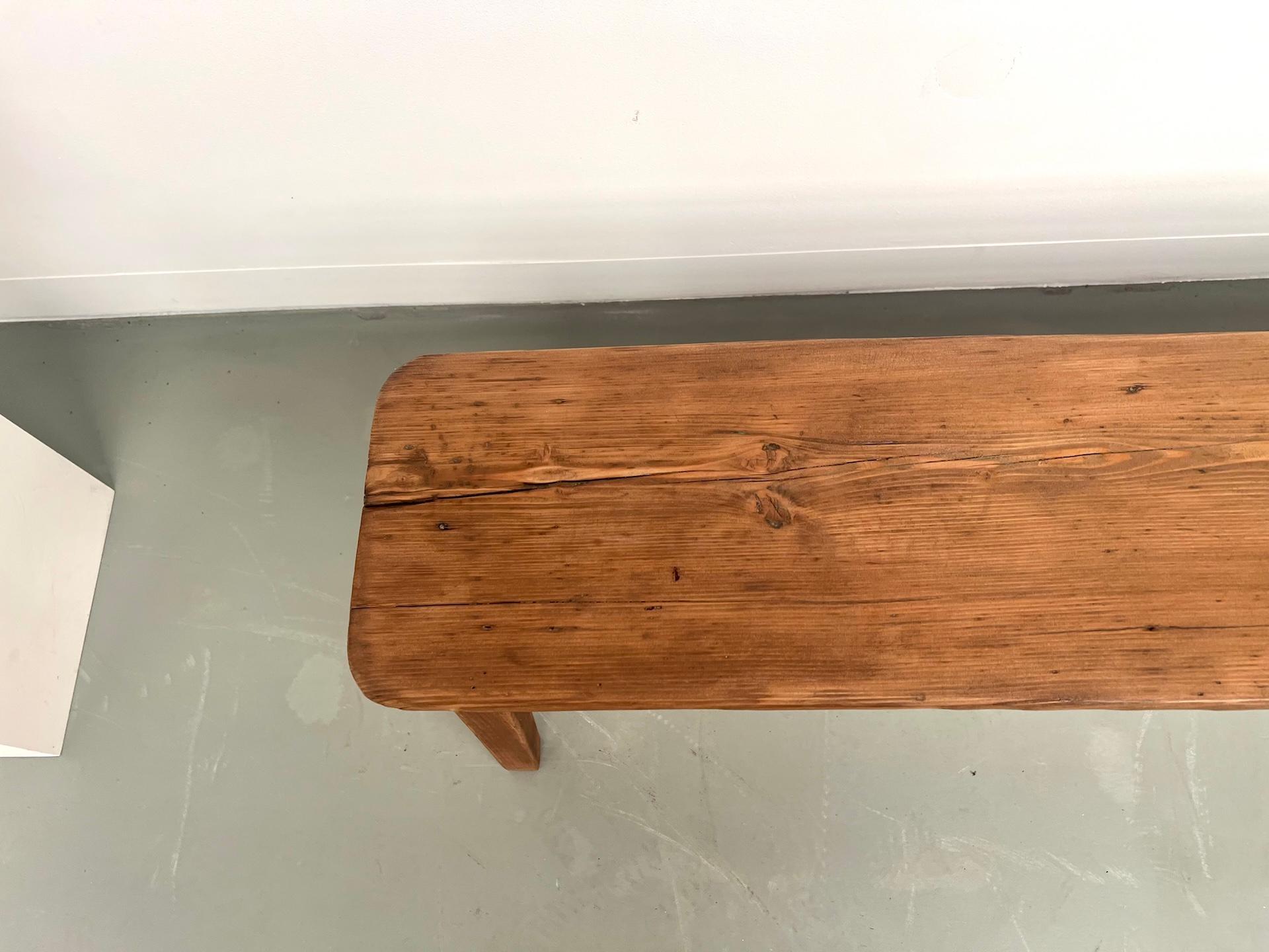 Banc de ferme en pin des années 1950 en vente 4