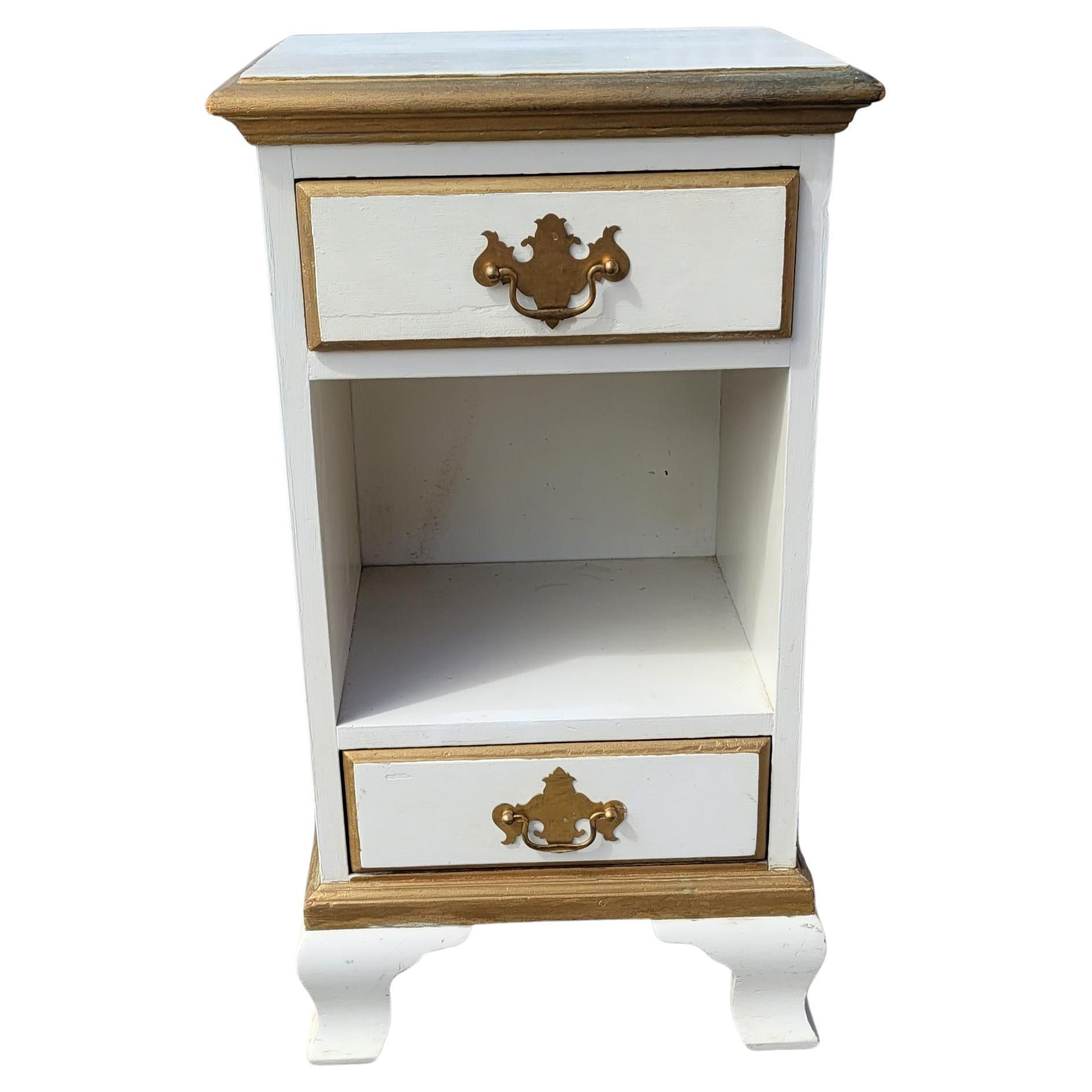 1950s French Provincial 2-Drawer Painted Nightstand Table with Giltwood Trims For Sale