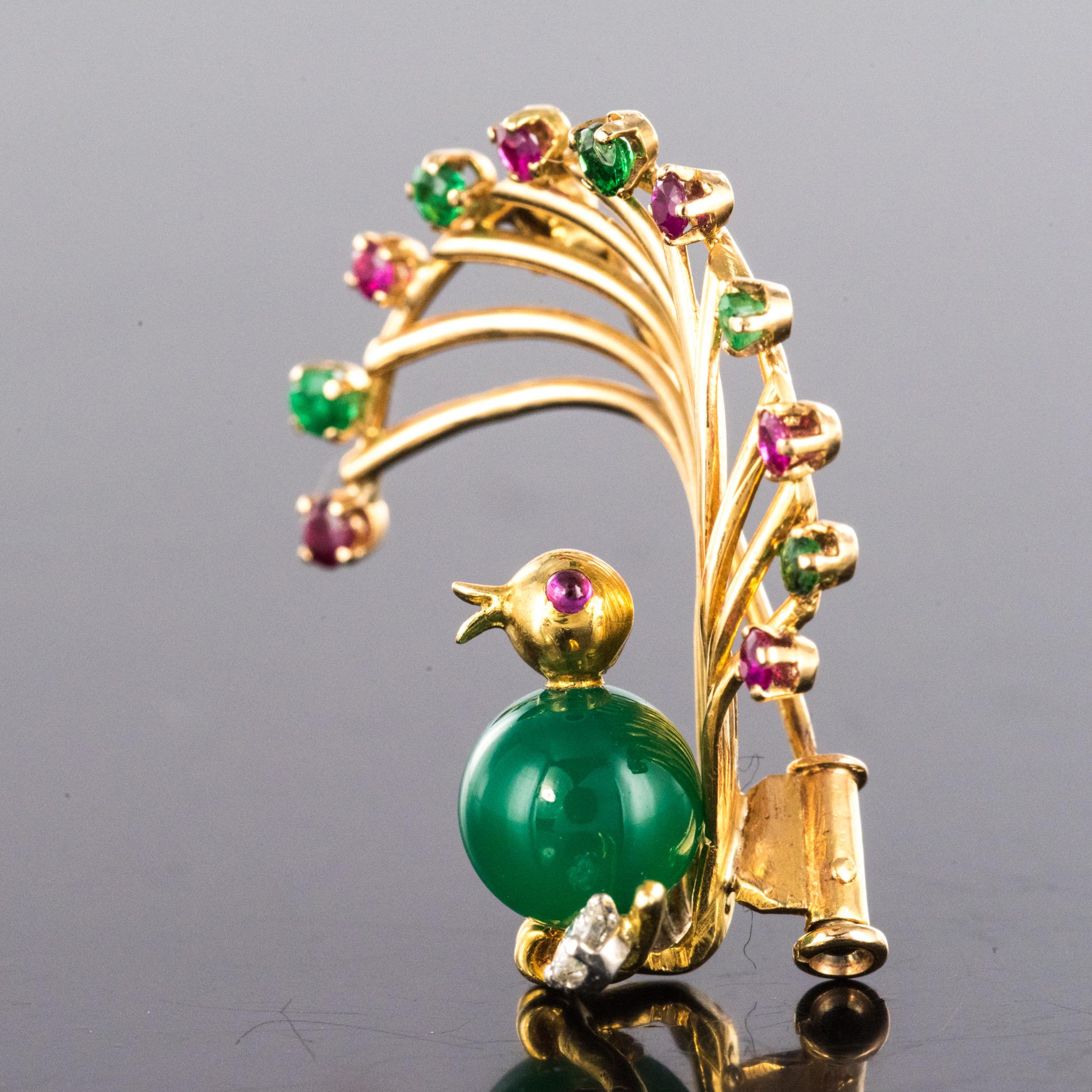 1950s French Ruby Emerald Chrysoprase Diamond 18 Karat Yellow Gold Bird Brooch For Sale 4