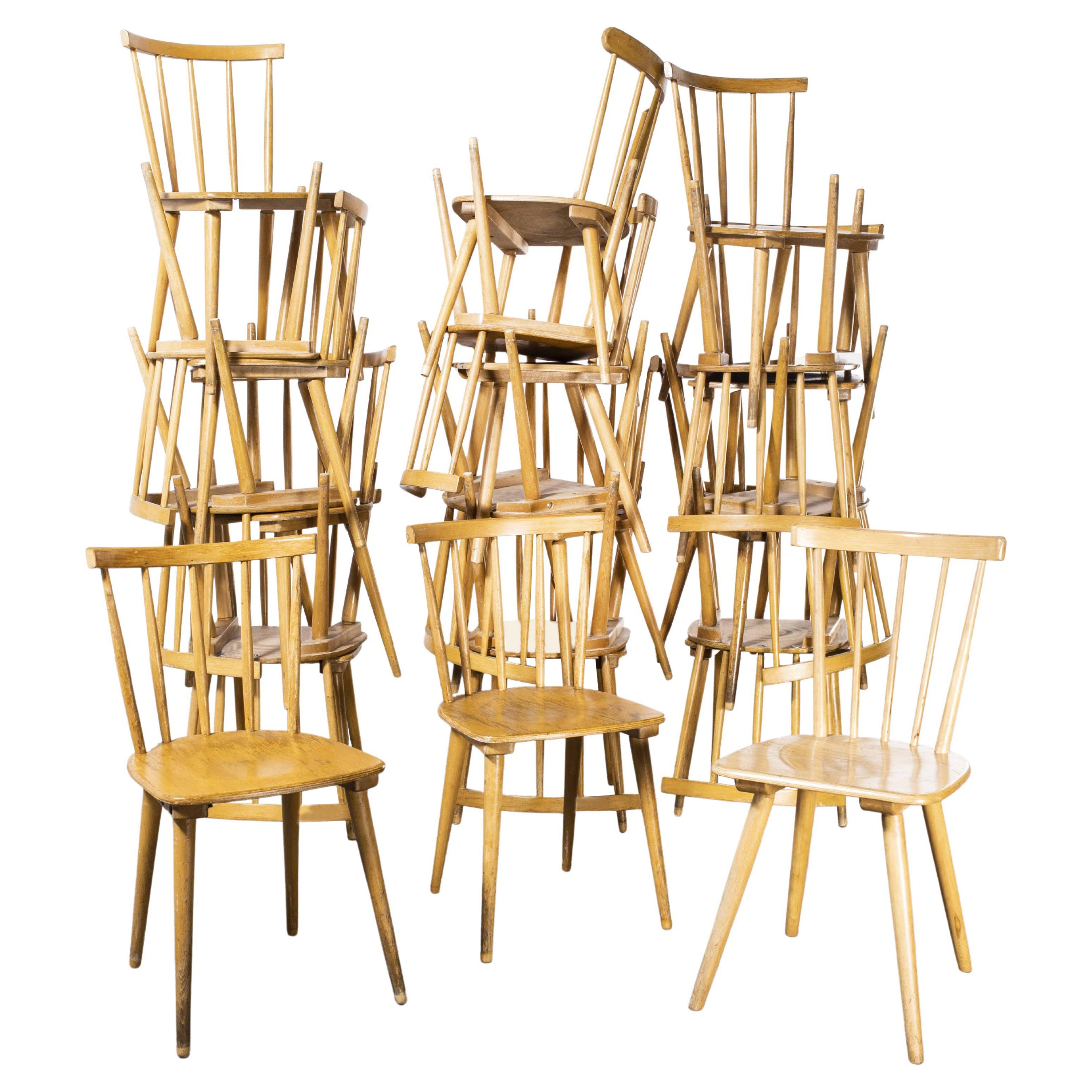 Chaises de salle à manger françaises des années 1950 à dossier mince et à dossier collé - Quantités diverses disponibles en vente