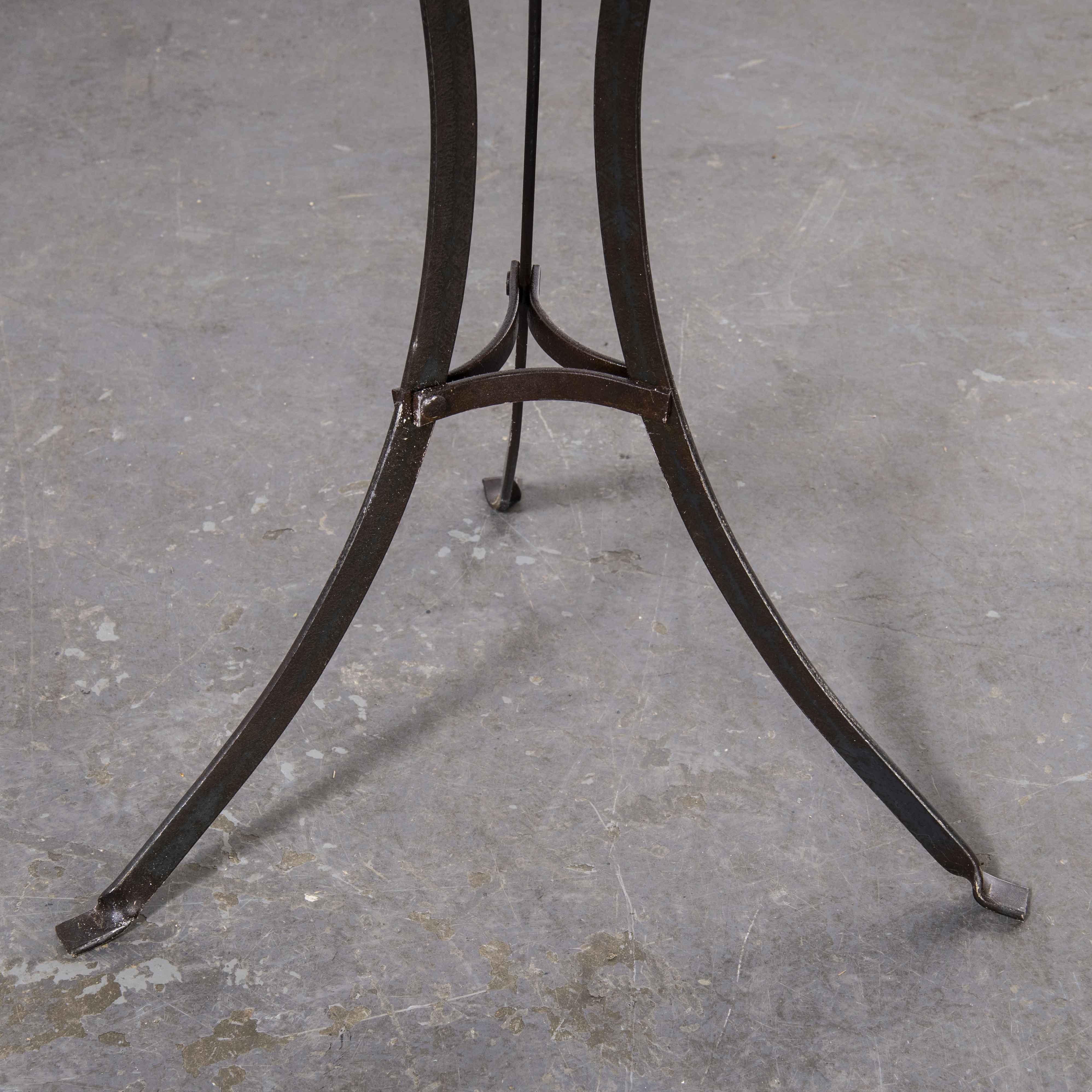 1950’s French small round metal gueridon table (Model 1346)
1950’s French small round metal gueridon table. Classic French round metal gueridon table. Solid flat bar tripod legs with two sets of lower central supports for the legs. Gently restored