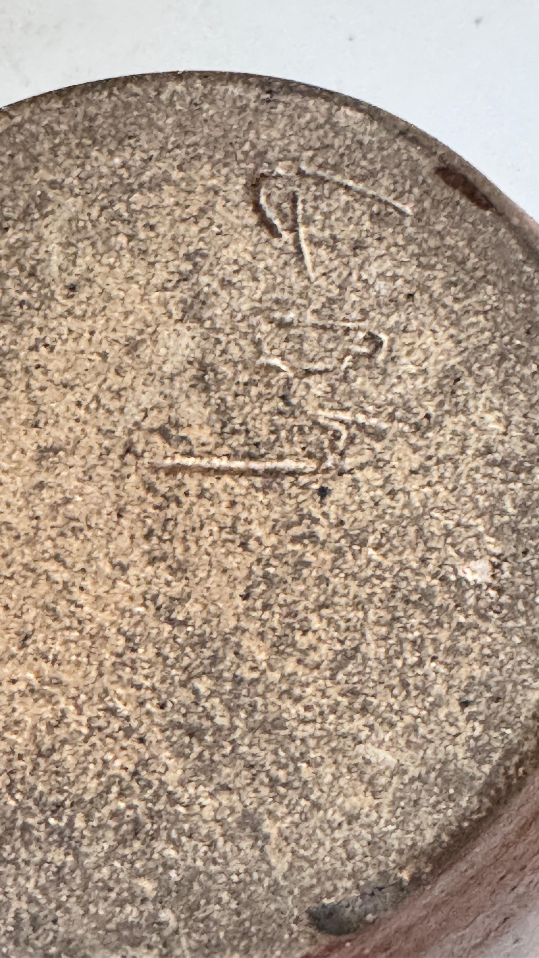 1950s French Stoneware Pitcher – Handcrafted Studio Piece with Strong Character im Angebot 2