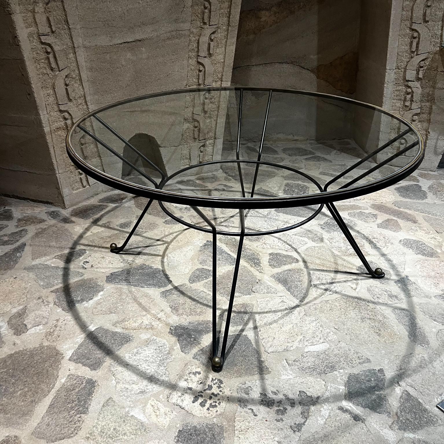 1950s Inspiration Française Table de salle à manger en fer bronze Ensemble six chaises Arturo Pani en vente 1