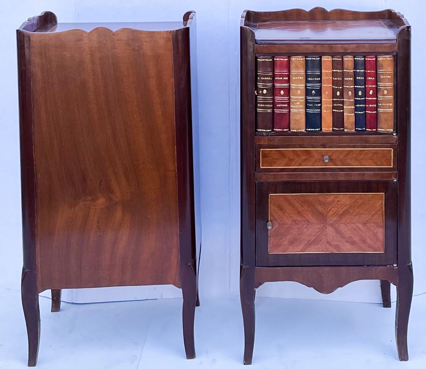 1950s French Style Inlaid Mahogany and Leather Faux Book Side Tables, Pair In Good Condition For Sale In Kennesaw, GA
