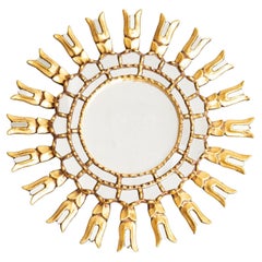 Espejo de pared Sunburst francés de los años 50 en madera tallada y azulejos de cristal reflectante