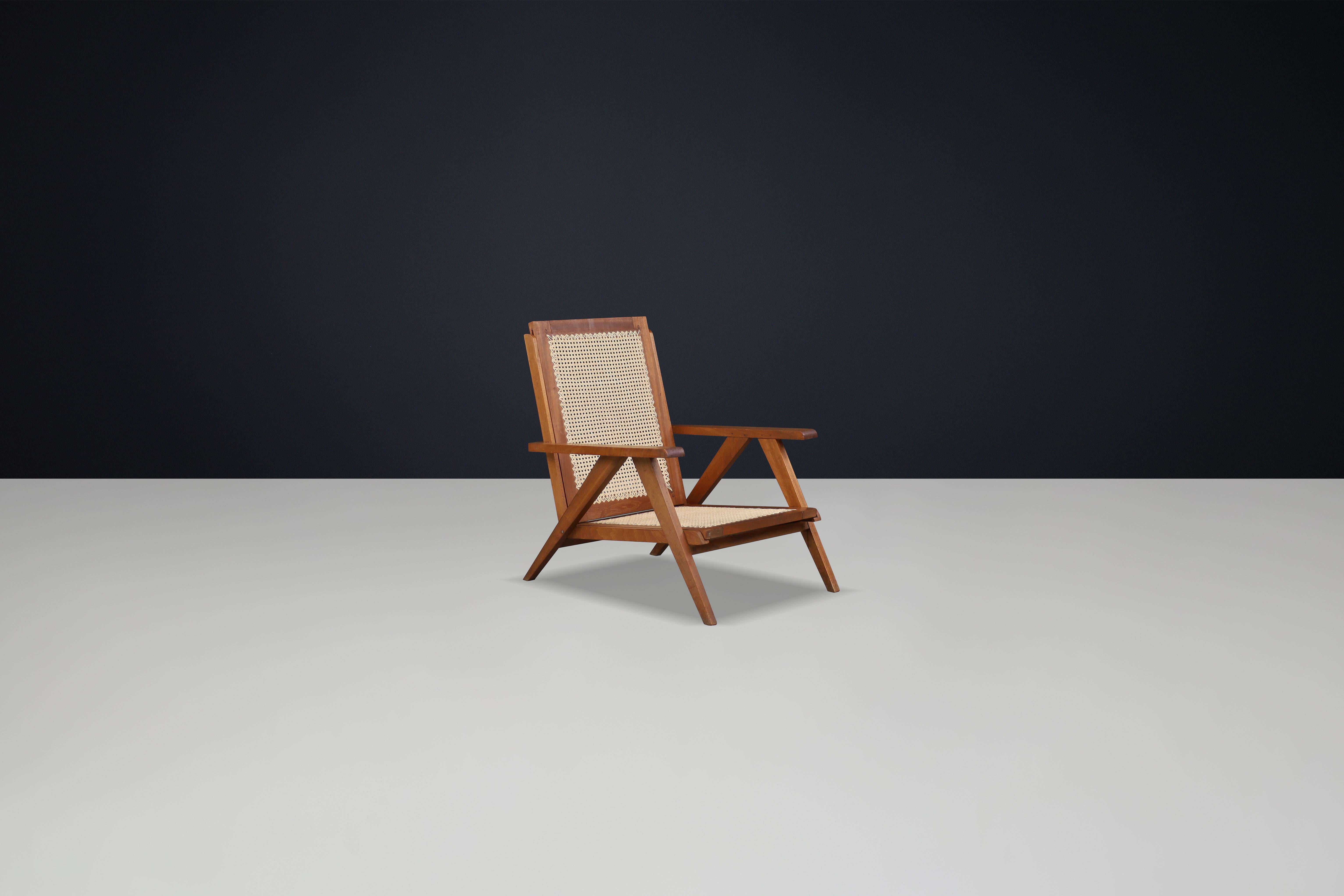 Fauteuils en teck et cannage français des années 1950 - Mid-Century Modern Icons en vente 4