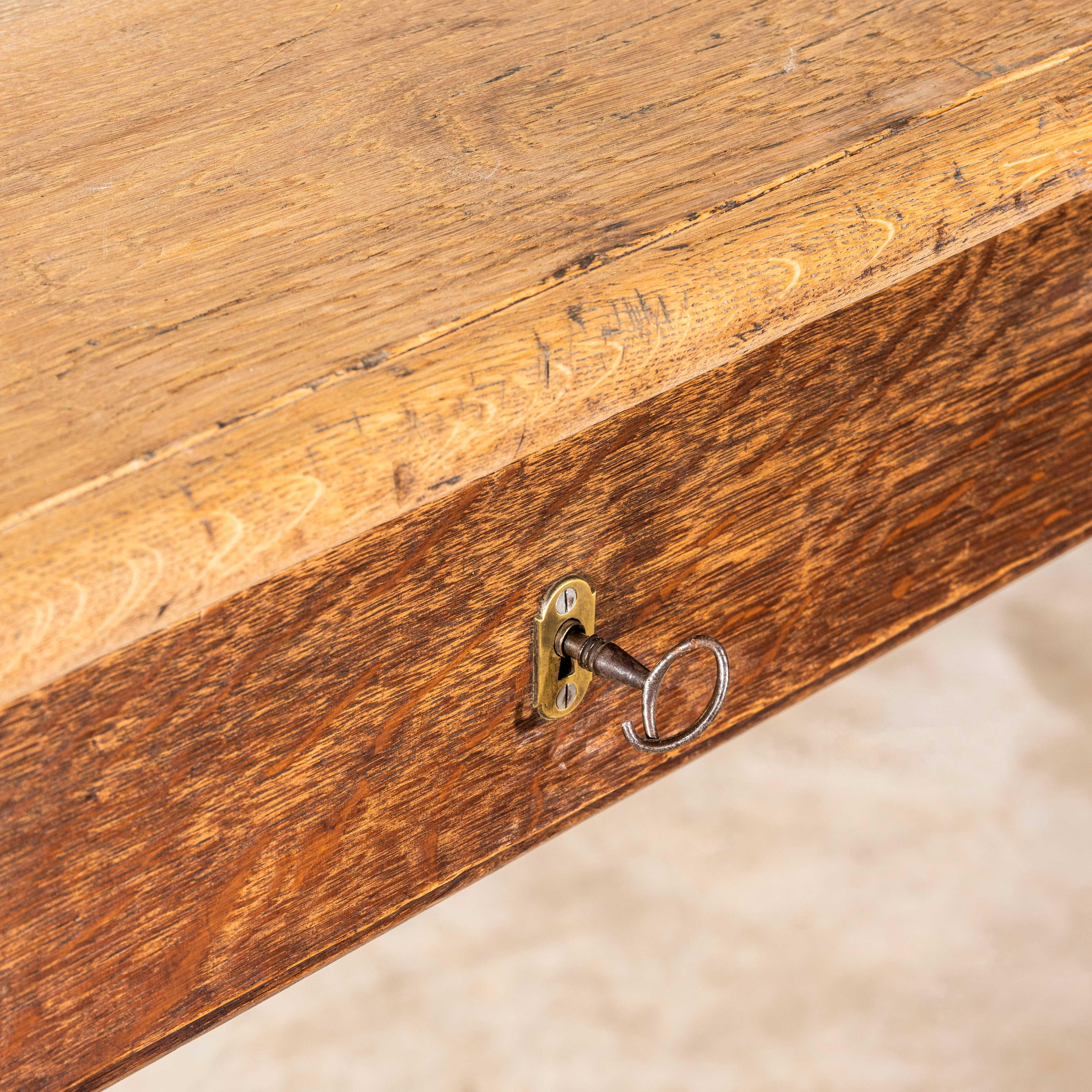 Milieu du XXe siècle 1950's French Two Drawer Farmhouse Rectangular Dining Table en vente