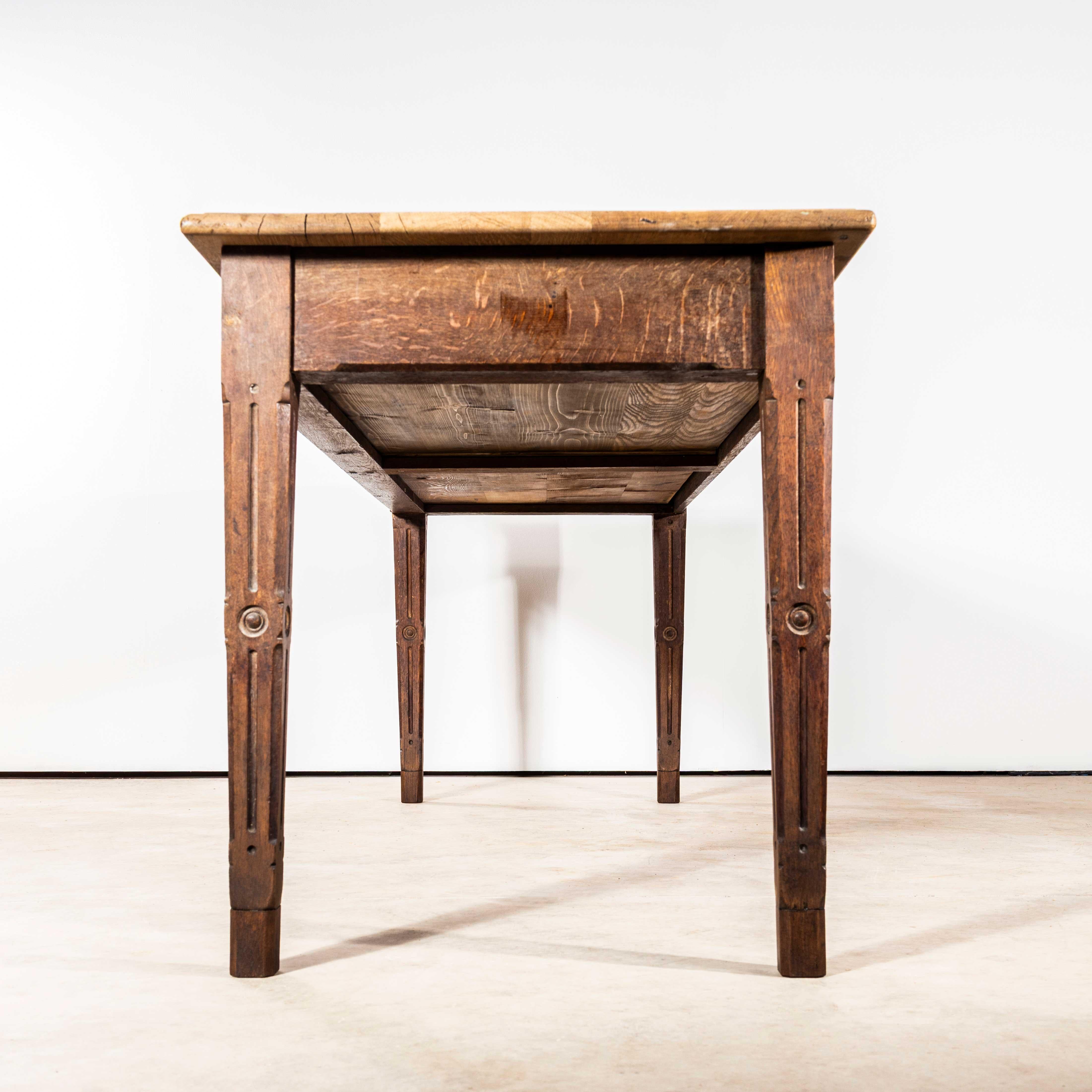 Chêne 1950's French Two Drawer Farmhouse Rectangular Dining Table en vente