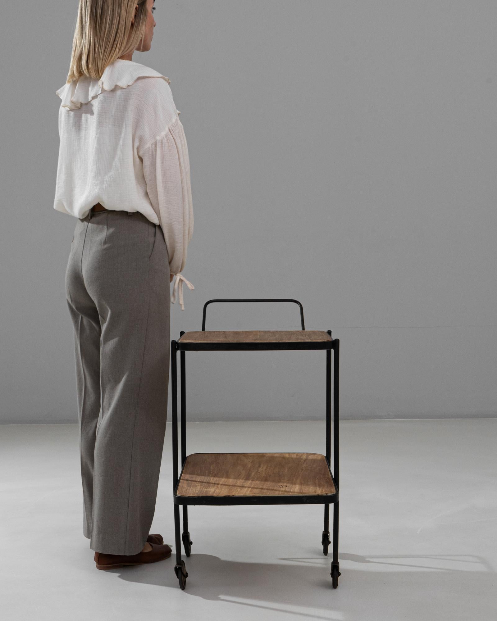 1950s French Two-Tier Metal and Wood Bar Cart With Bottle Holder In Good Condition For Sale In High Point, NC