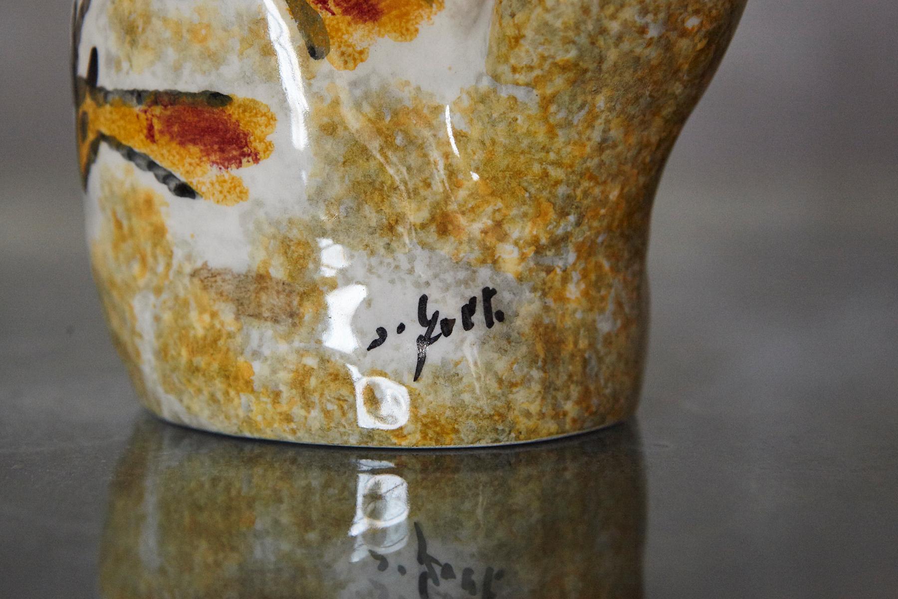 Vaso a brocca in ceramica stile Vallauris AM del 1950 con motivo di cervi in vendita 8