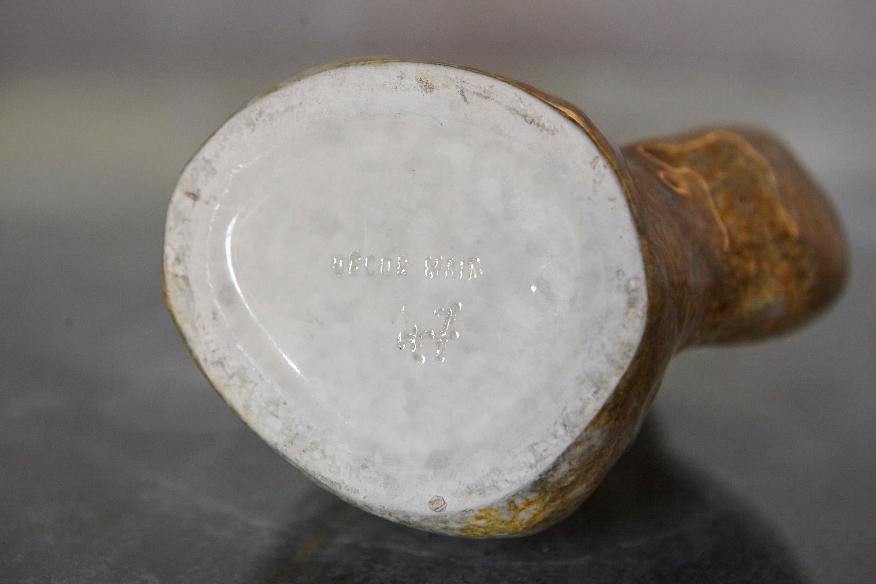 Vaso a brocca in ceramica stile Vallauris AM del 1950 con motivo di cervi in vendita 10