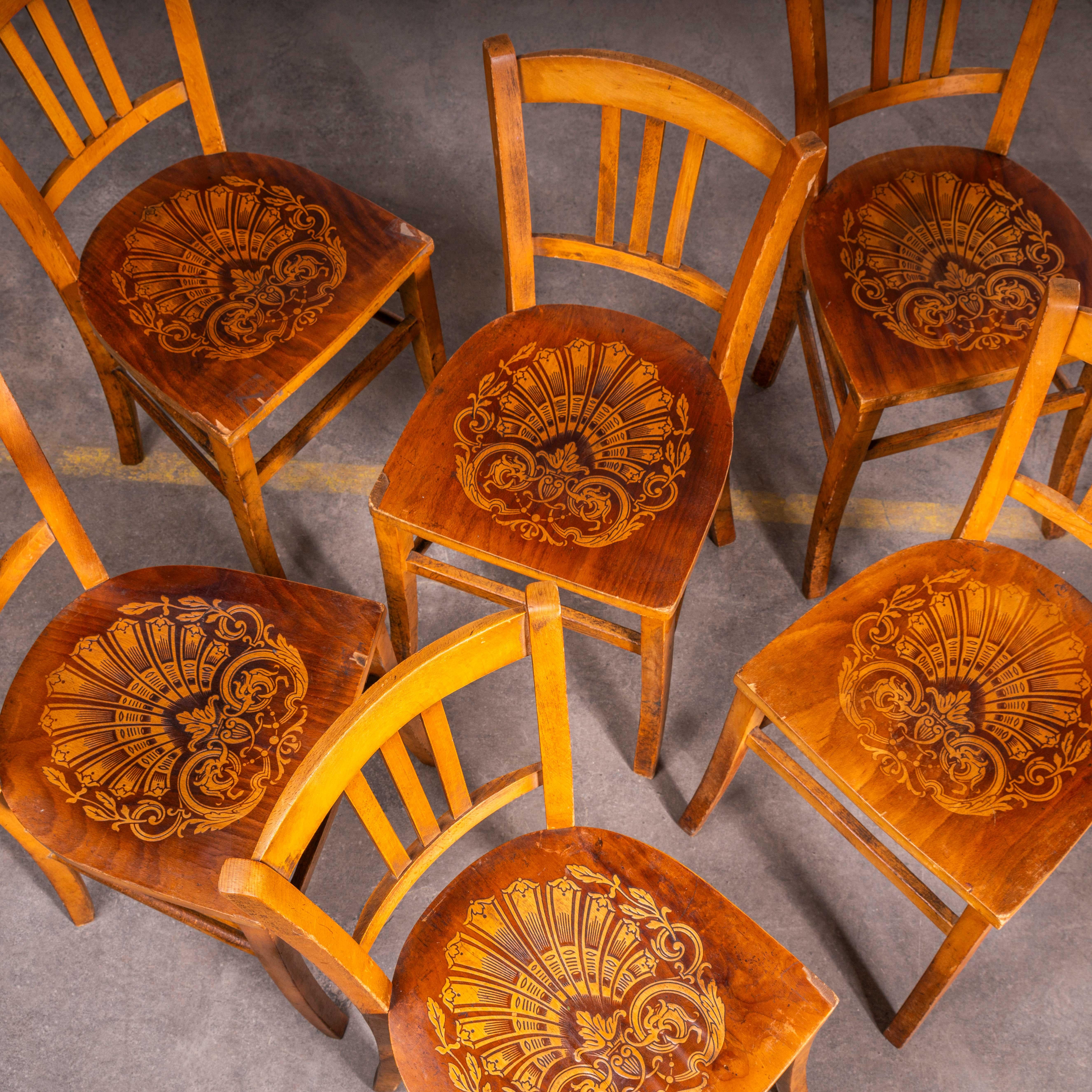 Metà XX secolo Sedie da pranzo francesi in Oak Oak degli anni '50 - Buona quantità disponibile in vendita