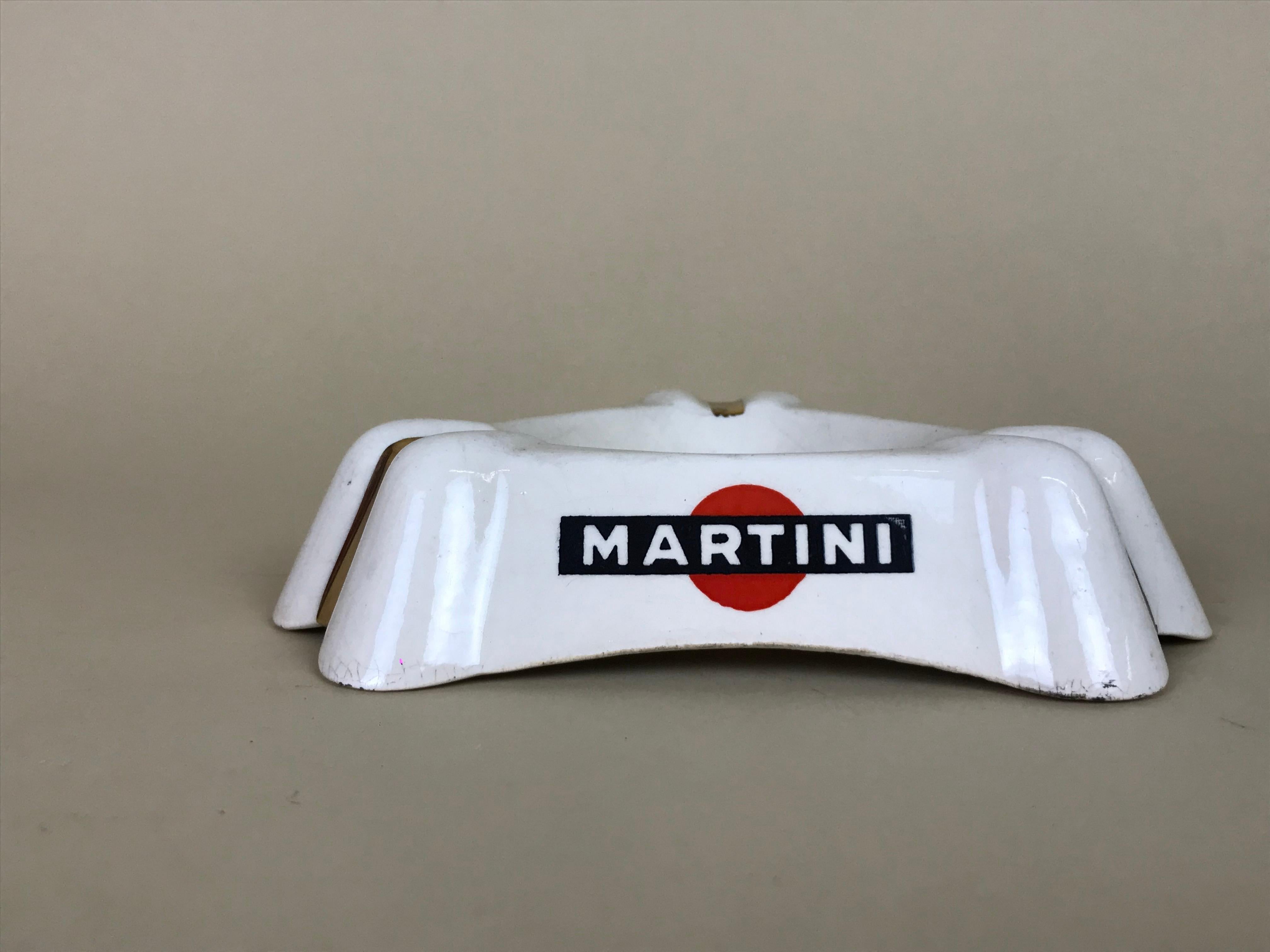 1950s French White Martini Earthenware Advertising Ashtray by Luneville Faience In Good Condition For Sale In Milan, IT