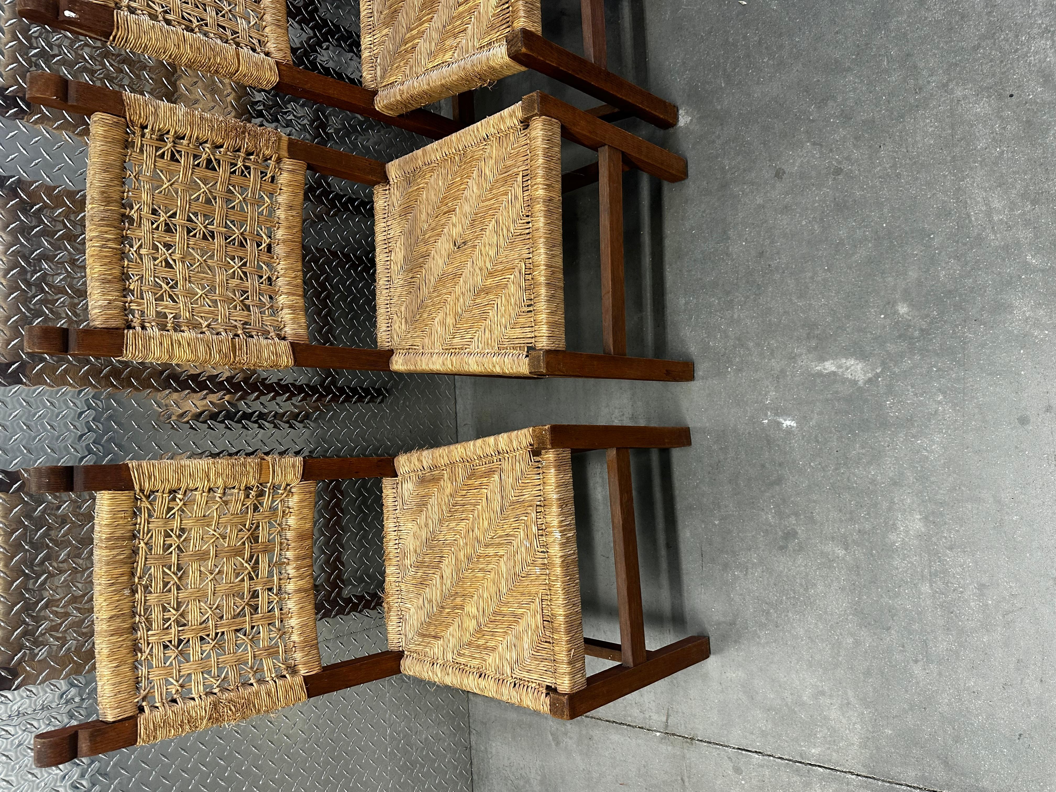 Sedie da pranzo francesi degli anni '50 in stile Audoux-Minet, set di 8 sedie in corda intrecciata in vendita 6