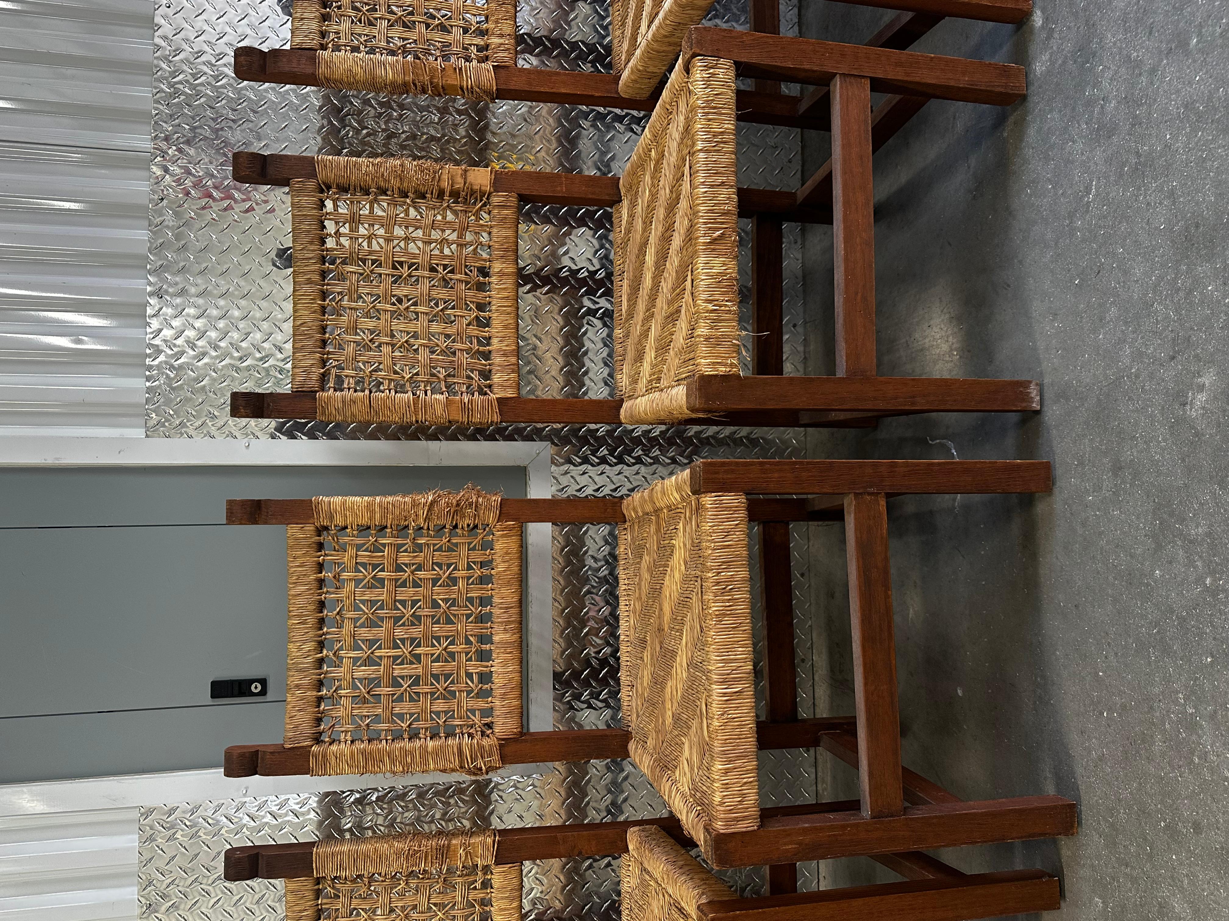 Sedie da pranzo francesi degli anni '50 in stile Audoux-Minet, set di 8 sedie in corda intrecciata in vendita 1