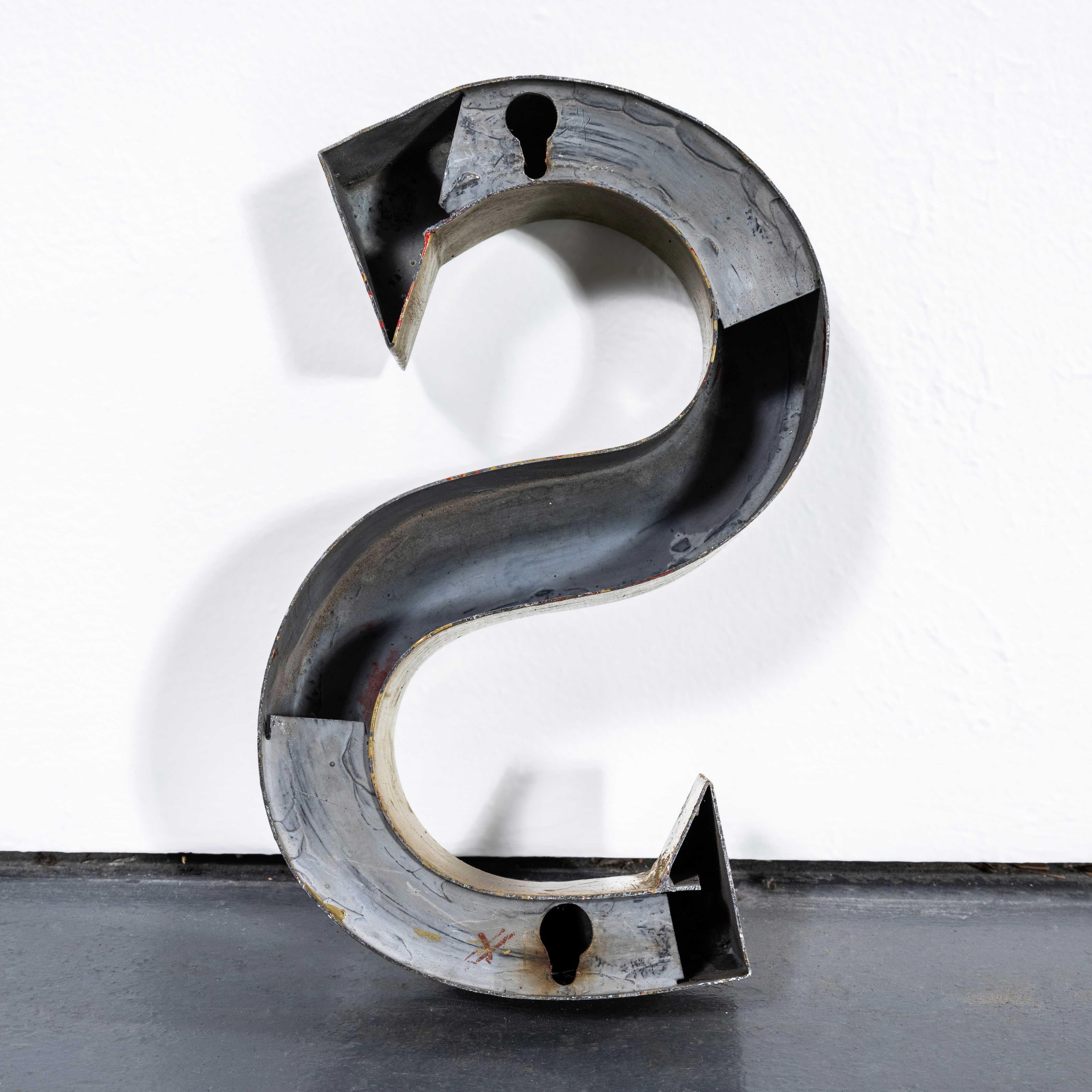 1950's French Zinc Letters - Letter Green S In Good Condition In Hook, Hampshire