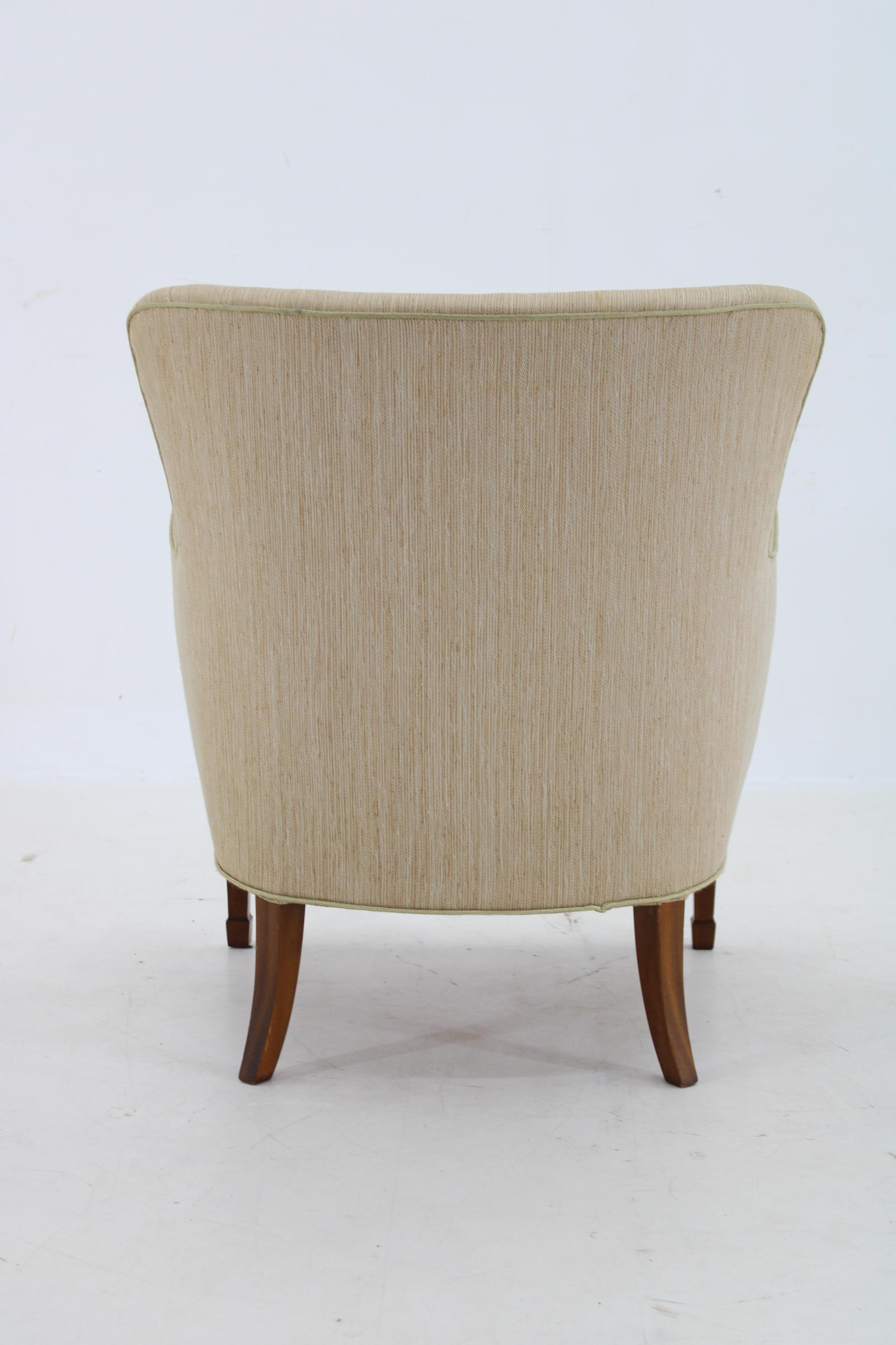 1950s Frits Henningsen Lounge Chair , Denmark In Good Condition In Praha, CZ