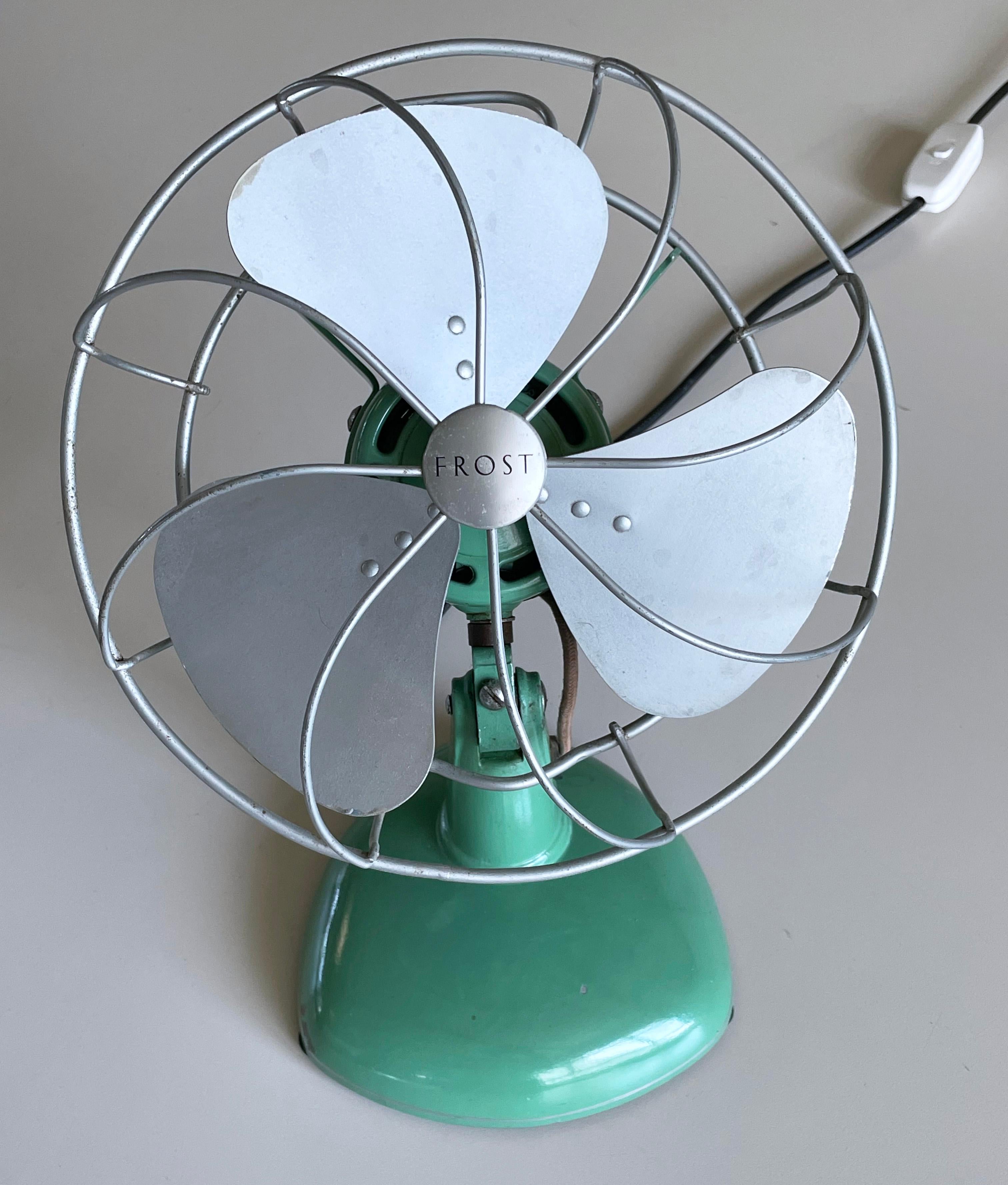 Ventilatore da scrivania oscillante a tre pale FROST degli anni '50 in vendita 4