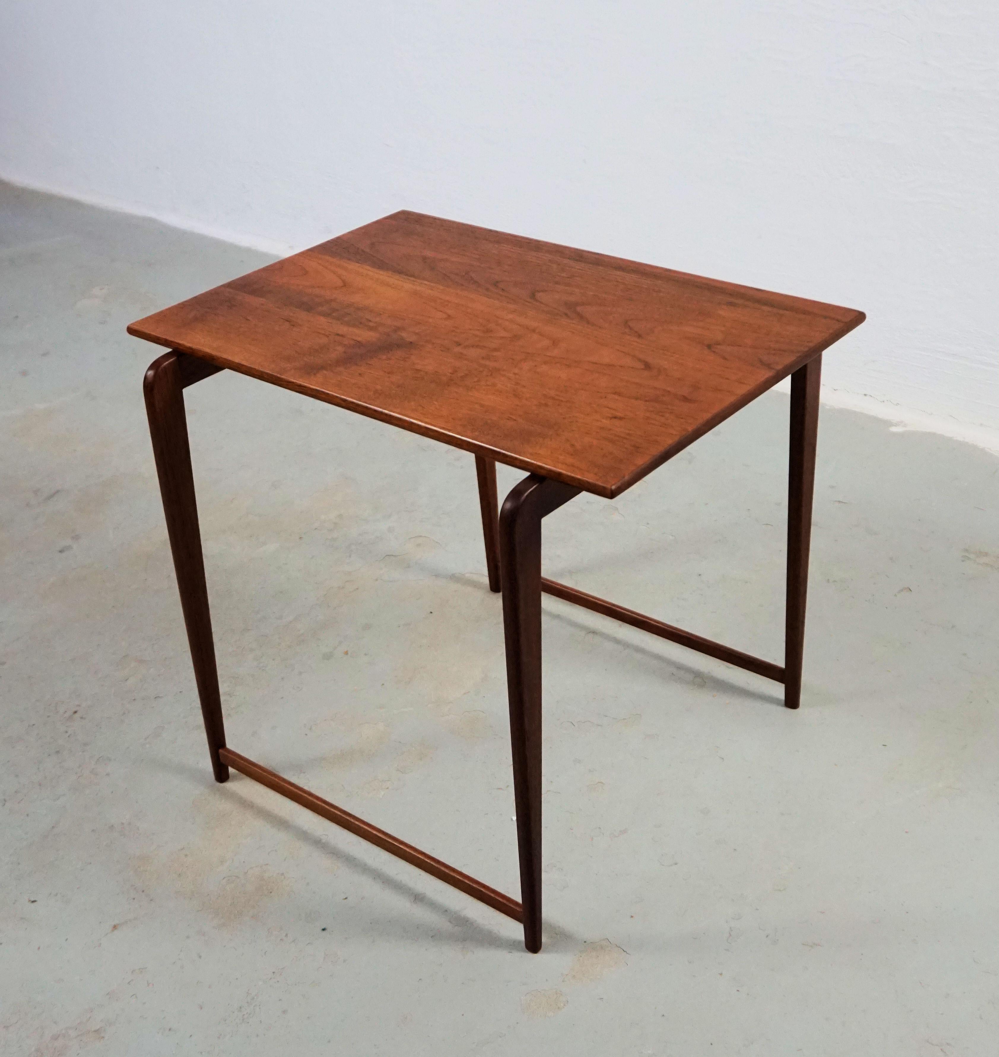 1950s Fully Restored Danish Small Side Table in Teak For Sale 1