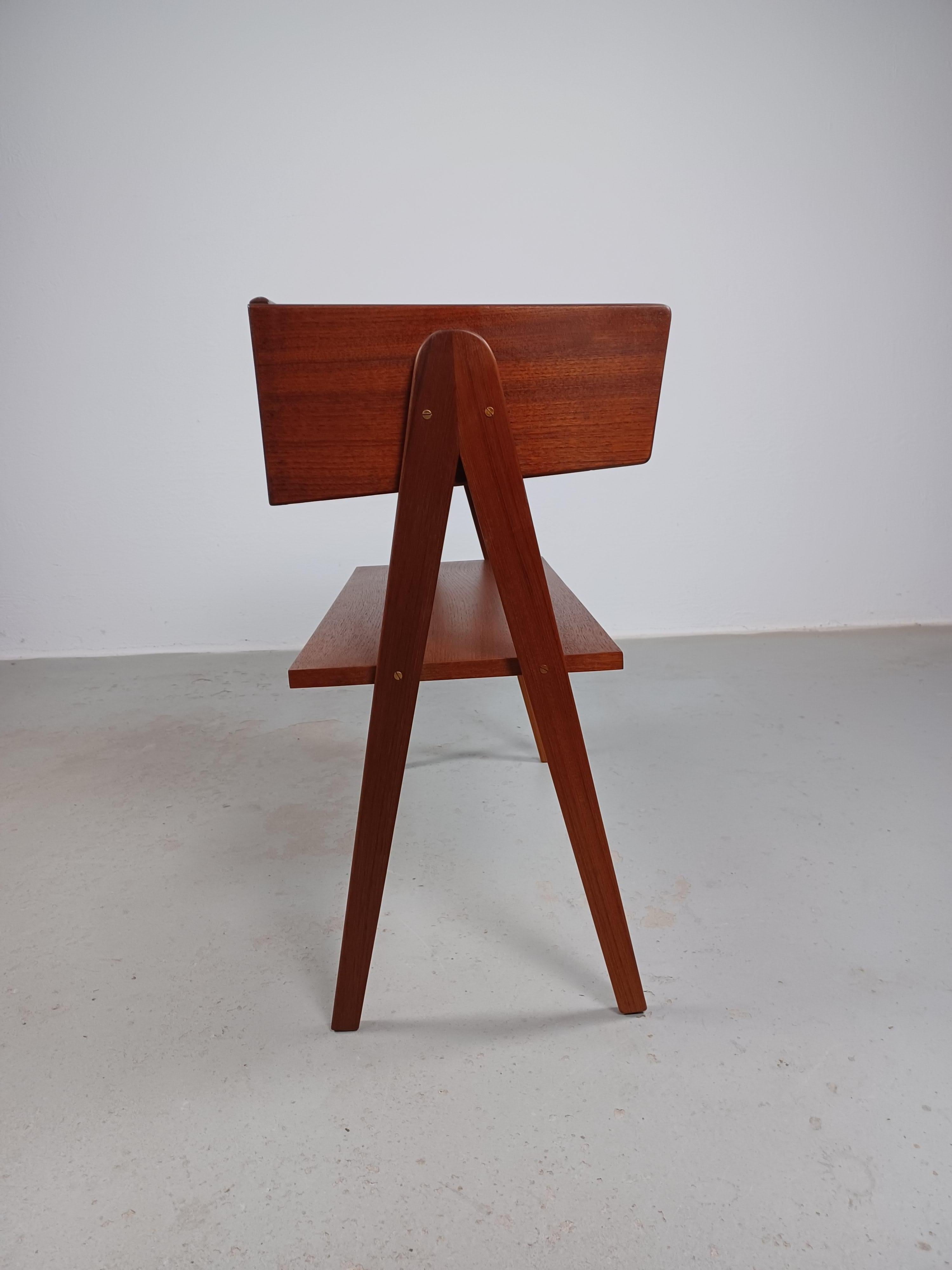 1950s Fully Restored Danish Søren Rasmussen Entry Table in Teak For Sale 1