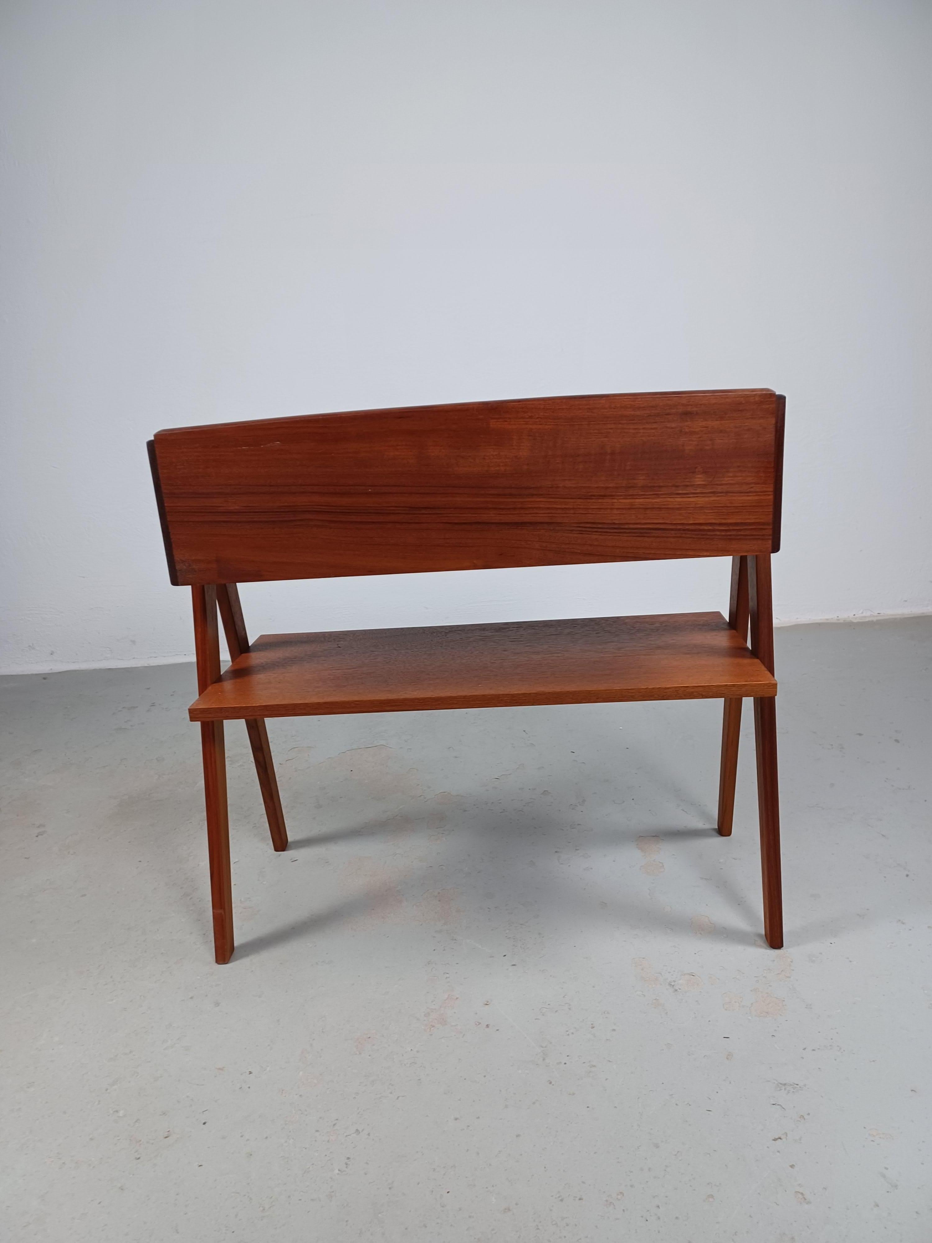 1950s Fully Restored Danish Søren Rasmussen Entry Table in Teak For Sale 4