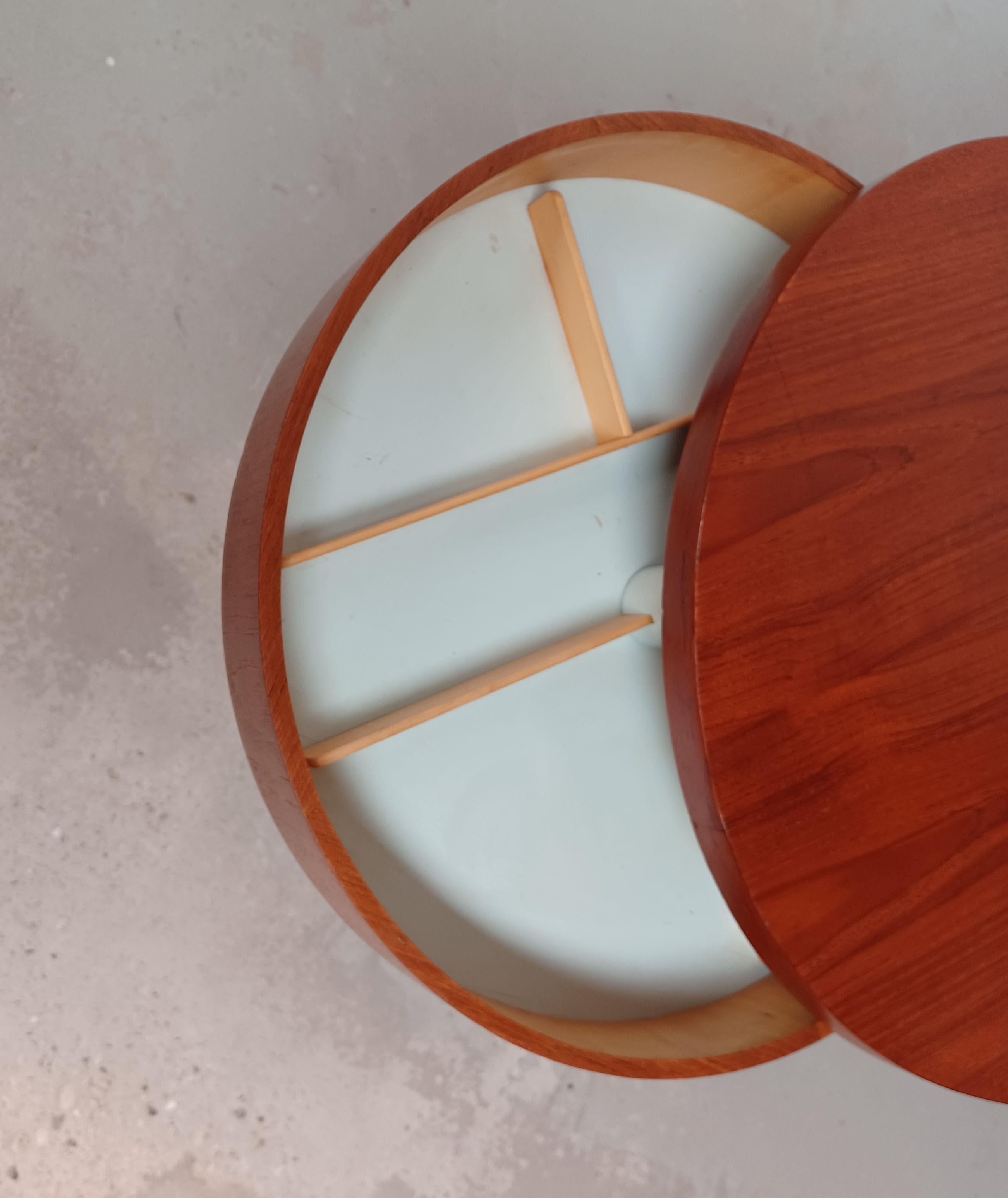 1950's Fully Restored Teak Executive Writing Desk from Feldballes Møbelfabrik 5