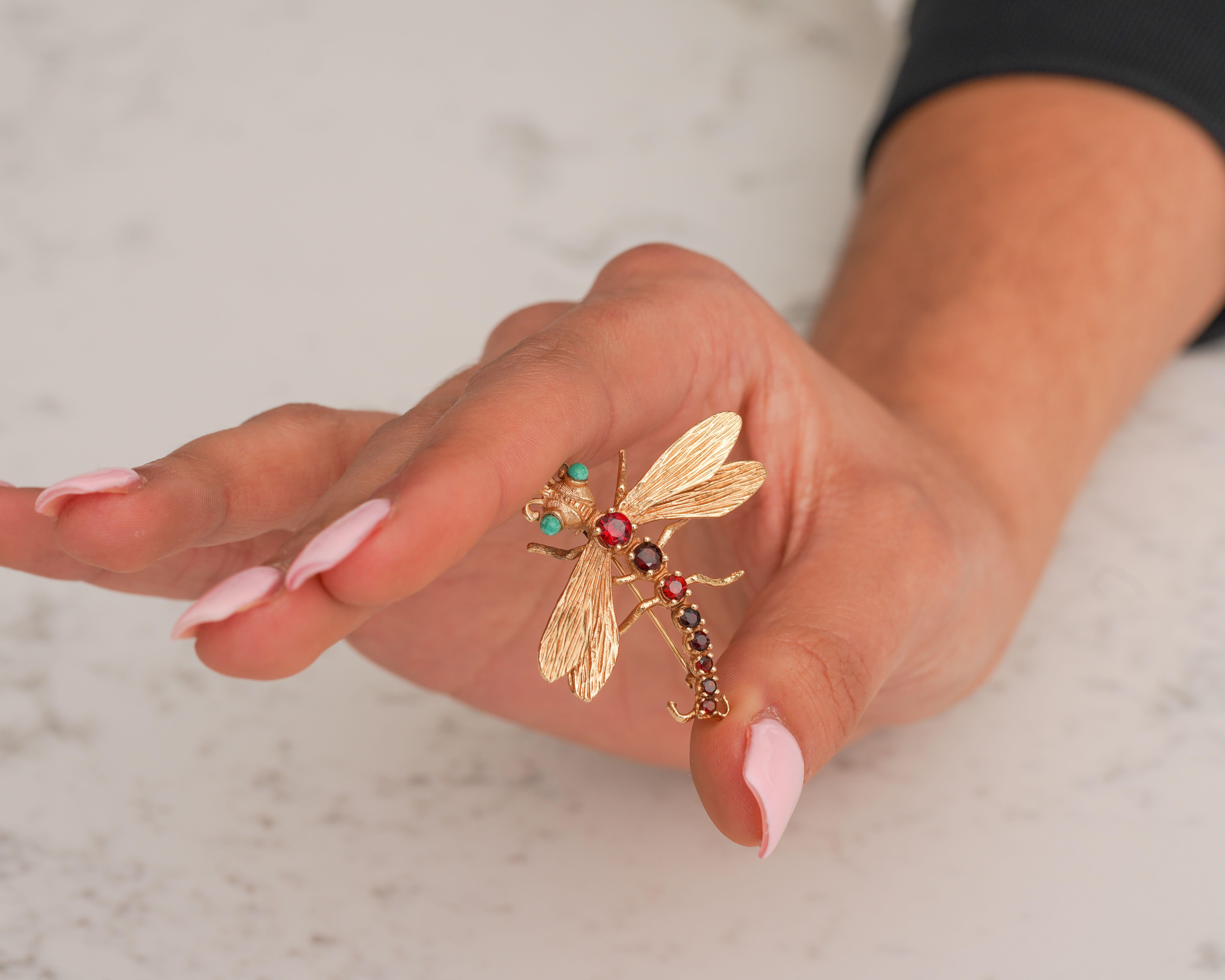 1950s Garnet and Turquoise 14 Karat Gold Dragonfly In Excellent Condition In Atlanta, GA