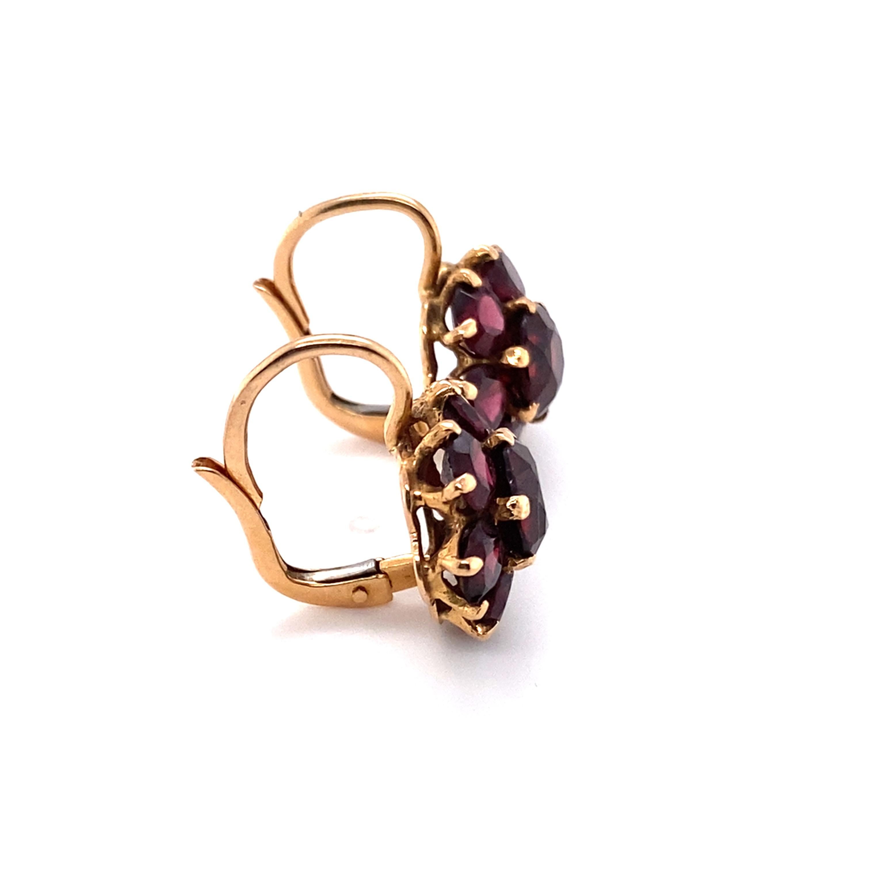 Retro 1950s Garnet Cluster Earrings in 14 Karat Yellow Gold 