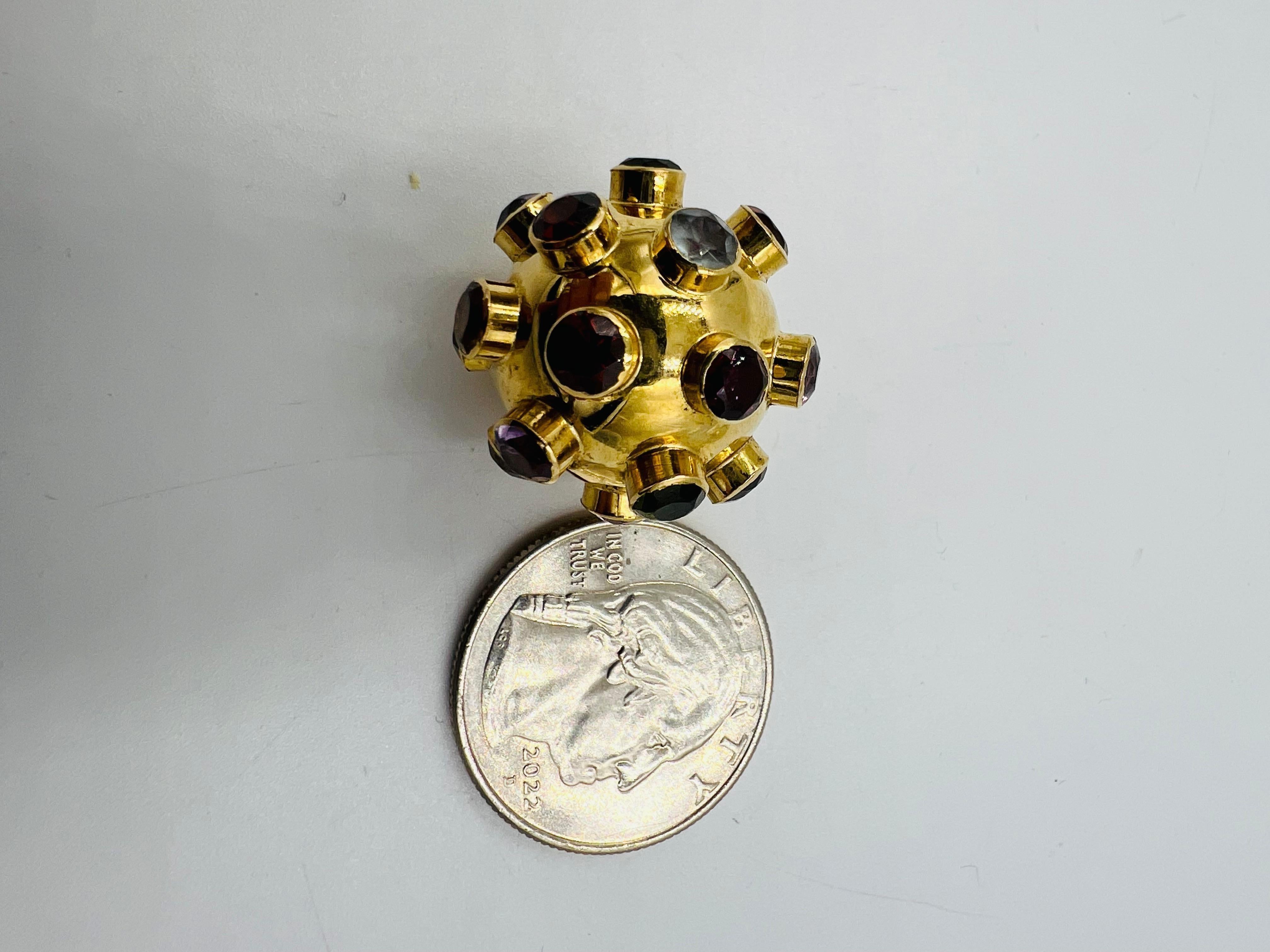 1950s Gemstone Sputnik 18k Yellow Gold Pendant In Good Condition In Los Angeles, CA